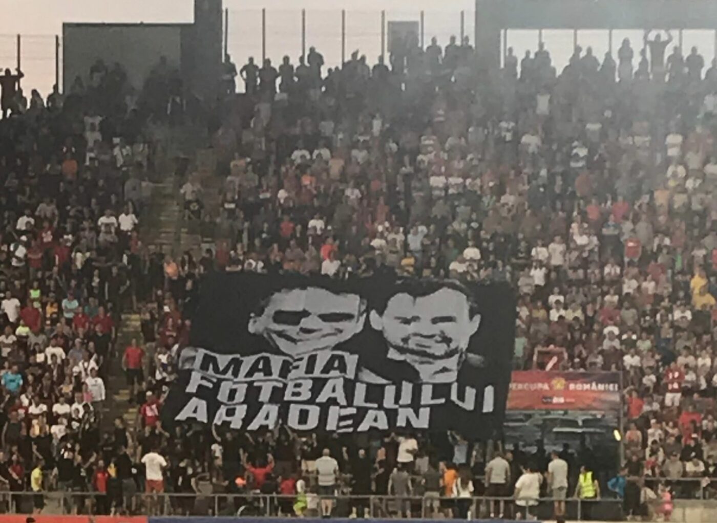 Suporterii arădeni, protest neașteptat la Supercupa României. Bannerul afișat pentru conducerea de la UTA