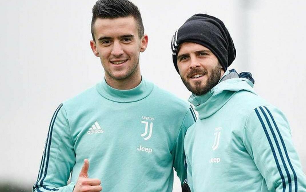 Rapid dă lovitură după lovitură! Giuleștenii îl repatriază pe Alex Mățan, dar aduc și un jucător trecut pe la Juventus și fost golgheter la Middlesbrough