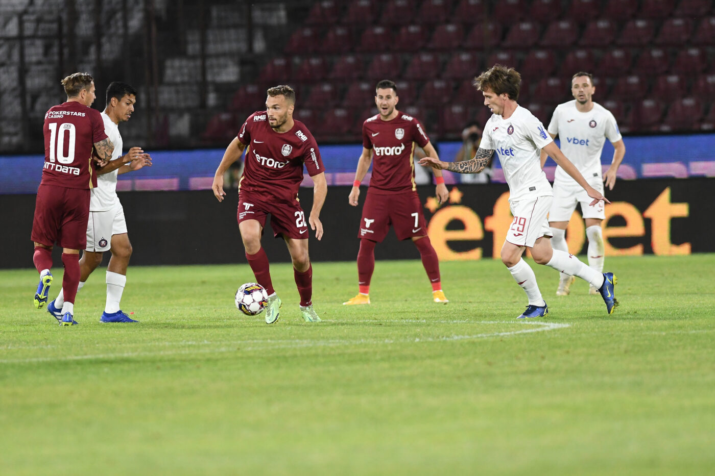 CFR Cluj, eliminare dramatică din Liga Campionilor! Pyunik Erevan produce surpriza în Gruia
