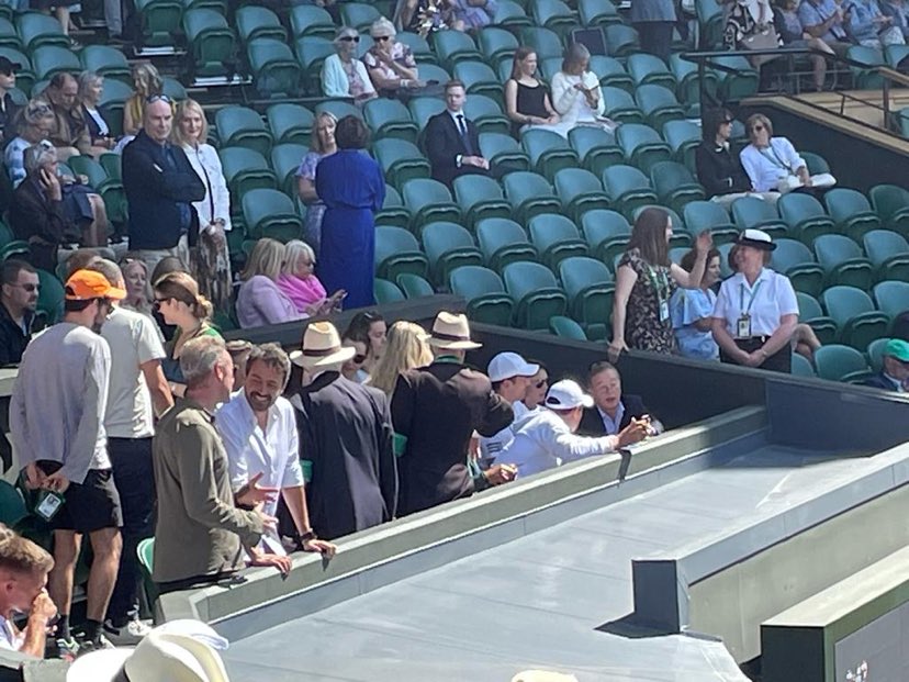 O susține mereu pe Simona Halep! Cine e persoana care a trăit la intensitate maximă fiecare meci al româncei de la Wimbledon! | EXCLUSIV