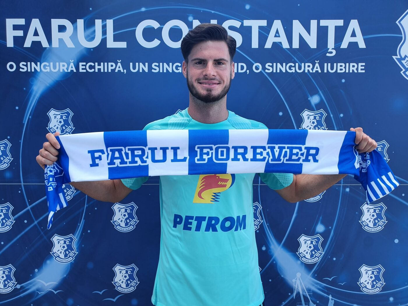 Ce lovitură! Gică Hagi l-a transferat pe Tudor Băluță! Mijlocașul a fost dorit de FCSB și Universitatea Craiova, dar a ales să semneze cu Farul