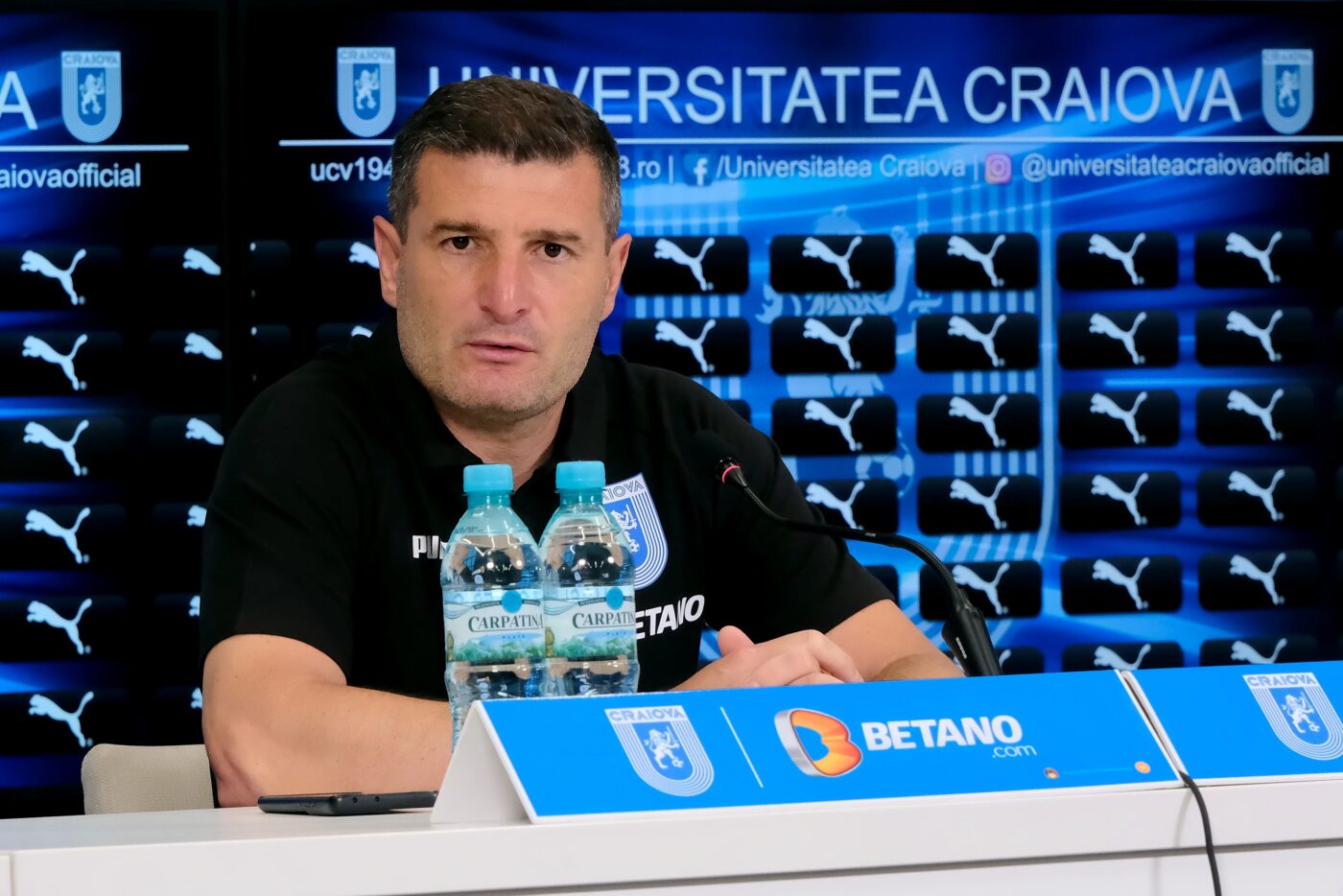 Laszlo Balint, în pericol la Universitatea Craiova dacă nu o bate pe Vllaznia. „Păi, ce? A venit la echipă să aibă altă variantă? Sunt prea mari rușinile!”