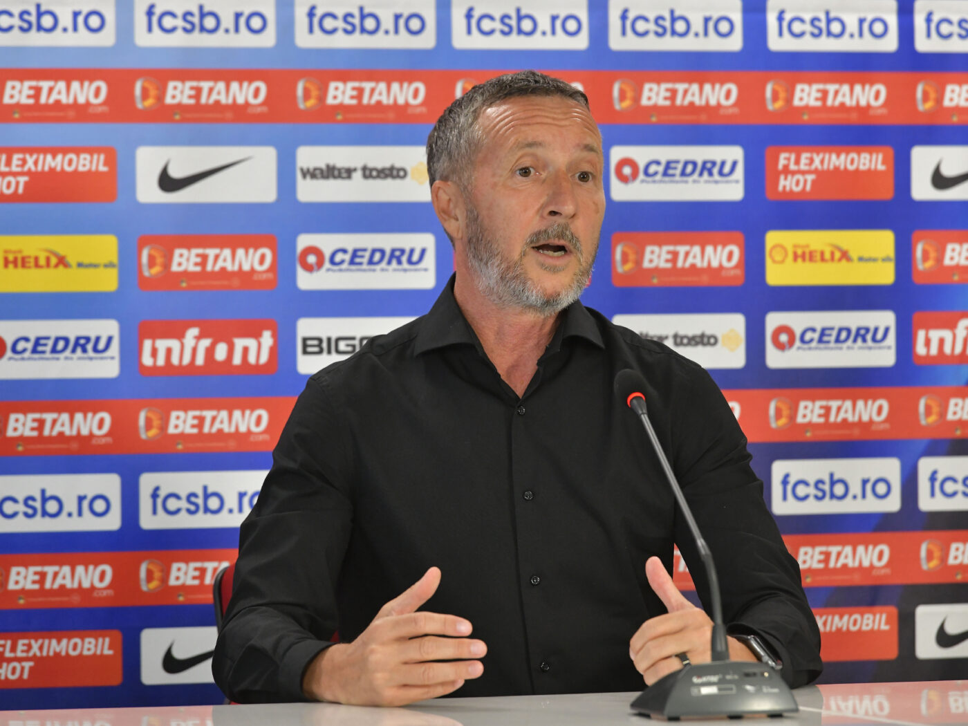 Mihai Stoica, revoltat după remiza din FCSB – U Cluj: „Am arătat sub orice critică, mult mai rău decât adversarele noastre!”. Un singur jucător l-a mulțumit