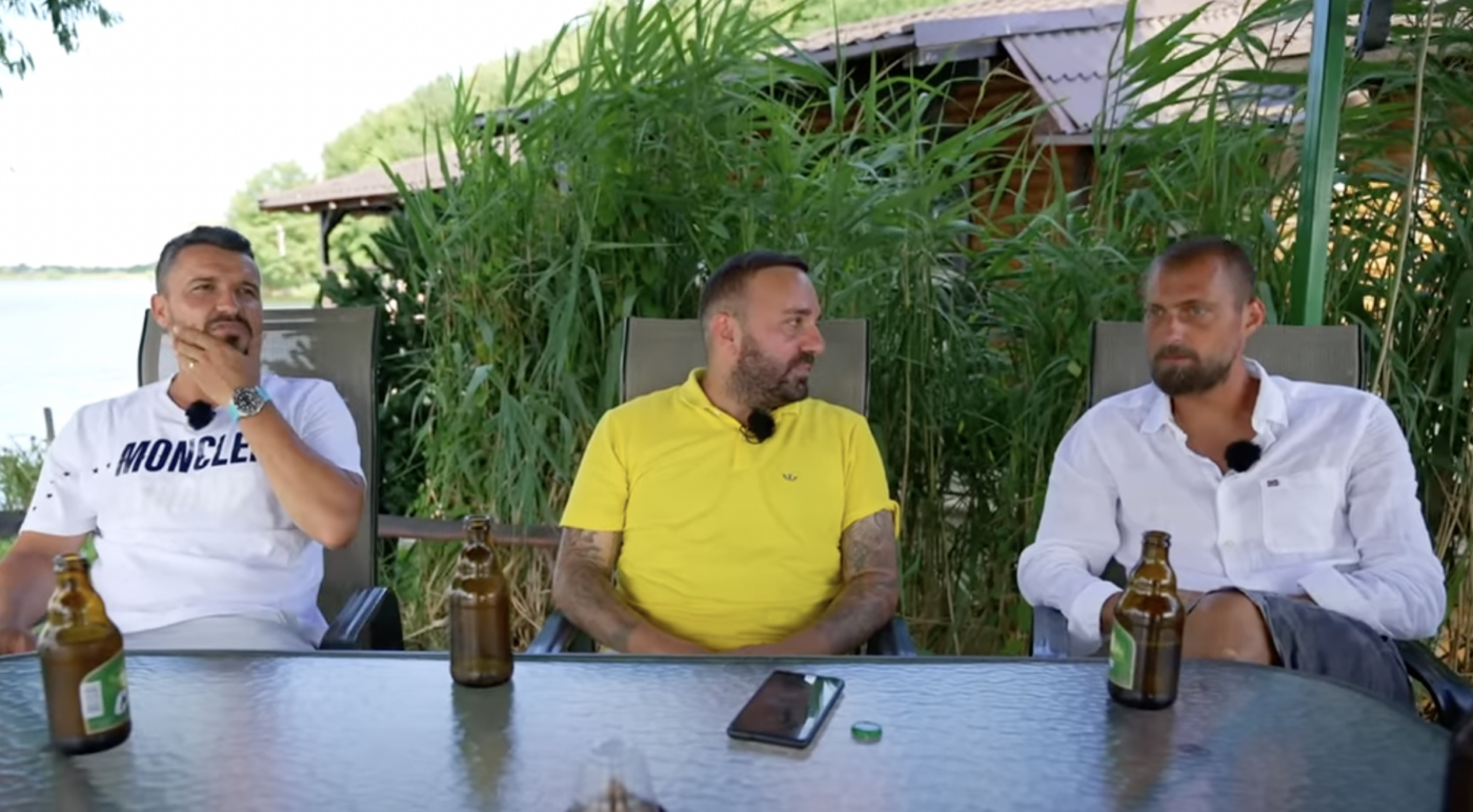 Dialog fabulos între Gabi Tamaș și Constantin Budescu, după un gest incredibil al „Artistului” : „Ai umplut un geamantan cu carne de porc!”/ „Ce vrei, dacă jucam în străinătate?! Trebuia să facem masă” | VIDEO