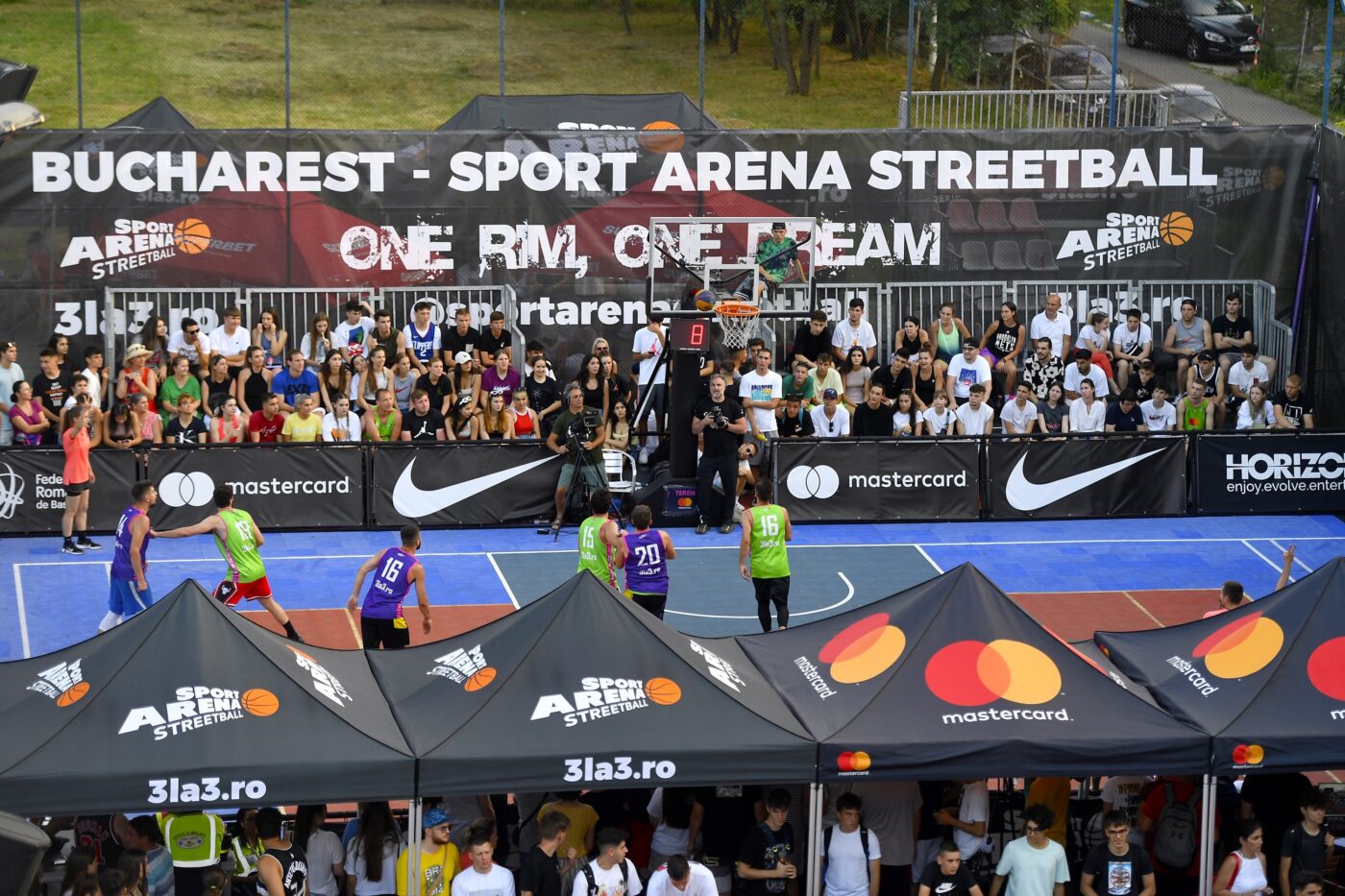 CSU Pitești și Știința București, victorii la Sport Arena Streetball! Cântărețul Speak a jucat baschet alături de cei mai mici sportivi | SPECIAL