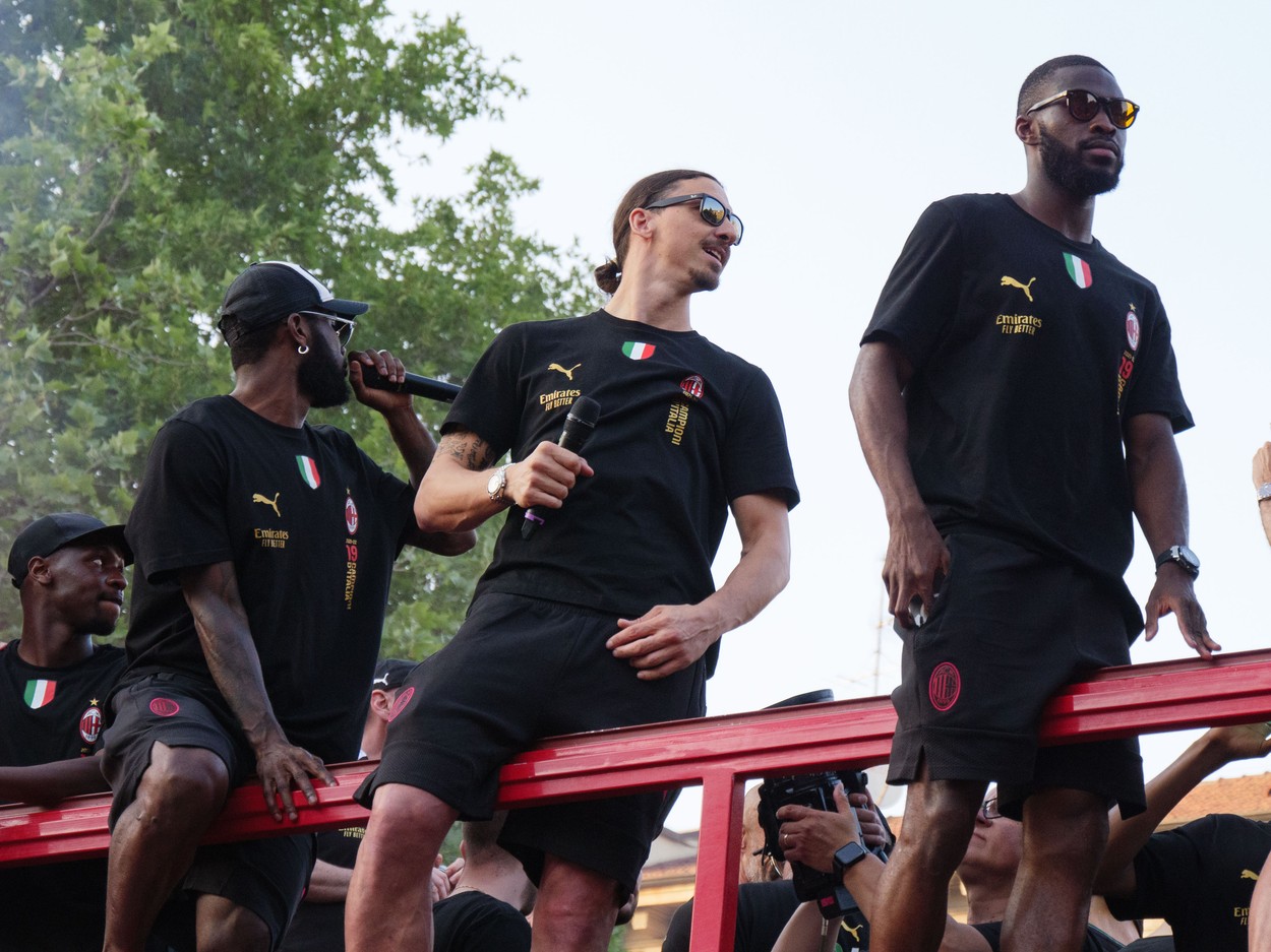 Scene terifiante pentru vedeta lui AC Milan: polițiștii au scos armele la el și l-au percheziționat ca pe un infractor! Reacția uluitoare a agenților când și-au dat seama de gafa lor | VIDEO