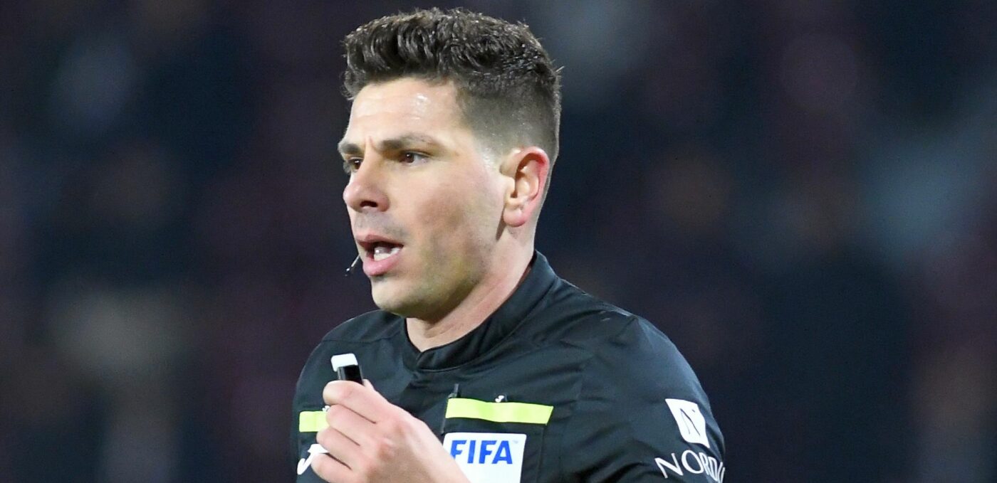 A fost sau nu henț? Arbitrii VAR au anulat golul celor de la U Cluj pentru o infracțiune a lui Alex Chipciu, dar nicio reluare TV nu a fost clară pentru a justifica decizia!