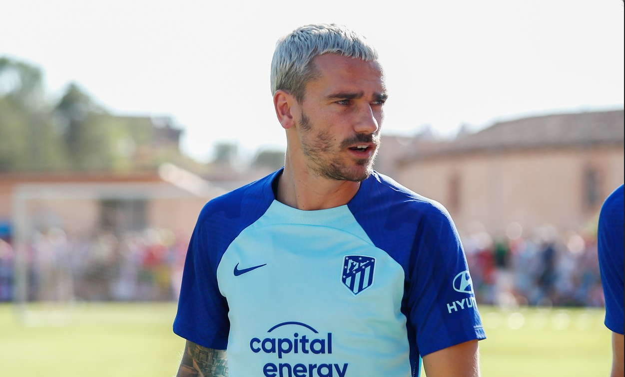 Atletico Madrid îl scoate la vânzare pe superstarul Antoine Griezmann pentru a face rost de banii necesari aducerii lui Cristiano Ronaldo, de la Manchester United!