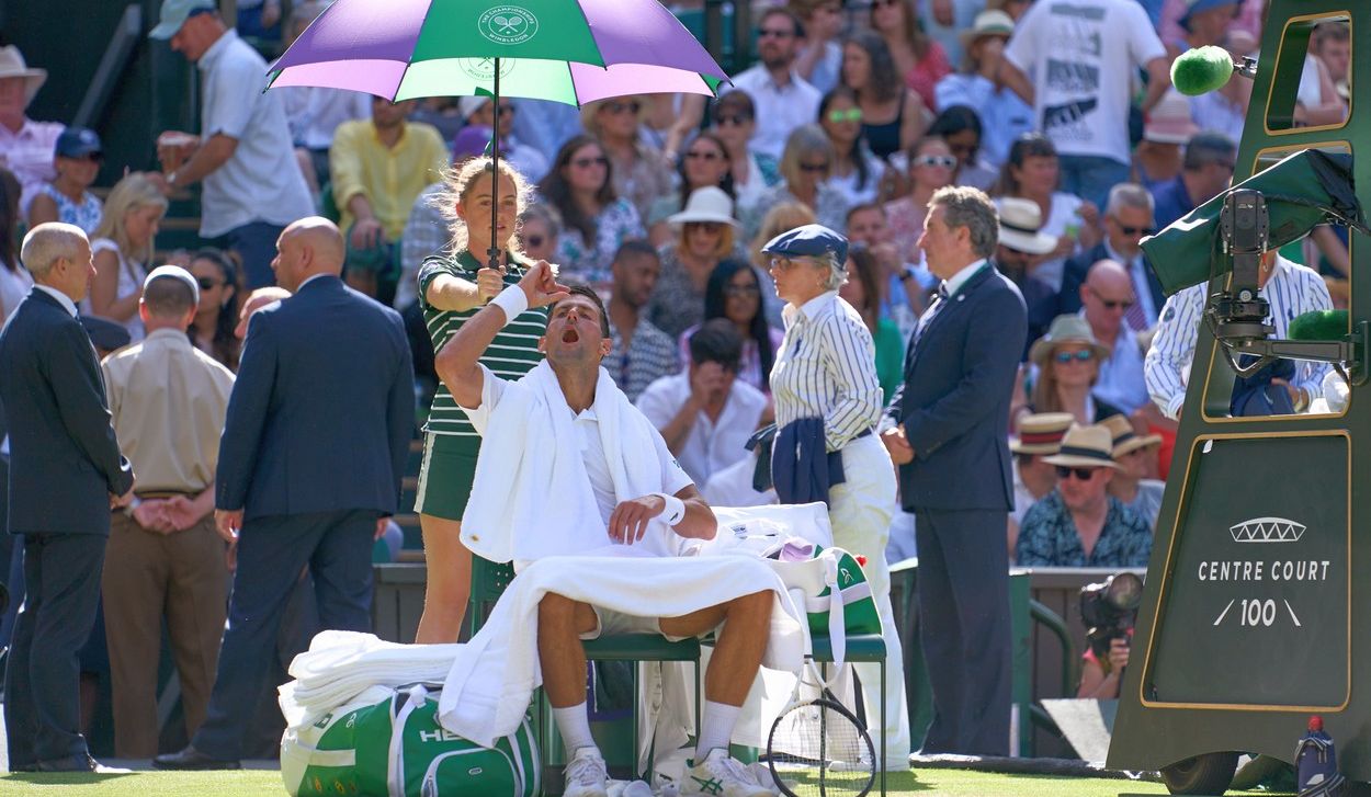 Controversă! Ce prafuri trage pe nas Novak Djokovic în timpul partidelor? Sârbul, misterios în privința „poțiunii magice”: „Nu pot să vă zic despre ce e vorba, dar se va afla curând”
