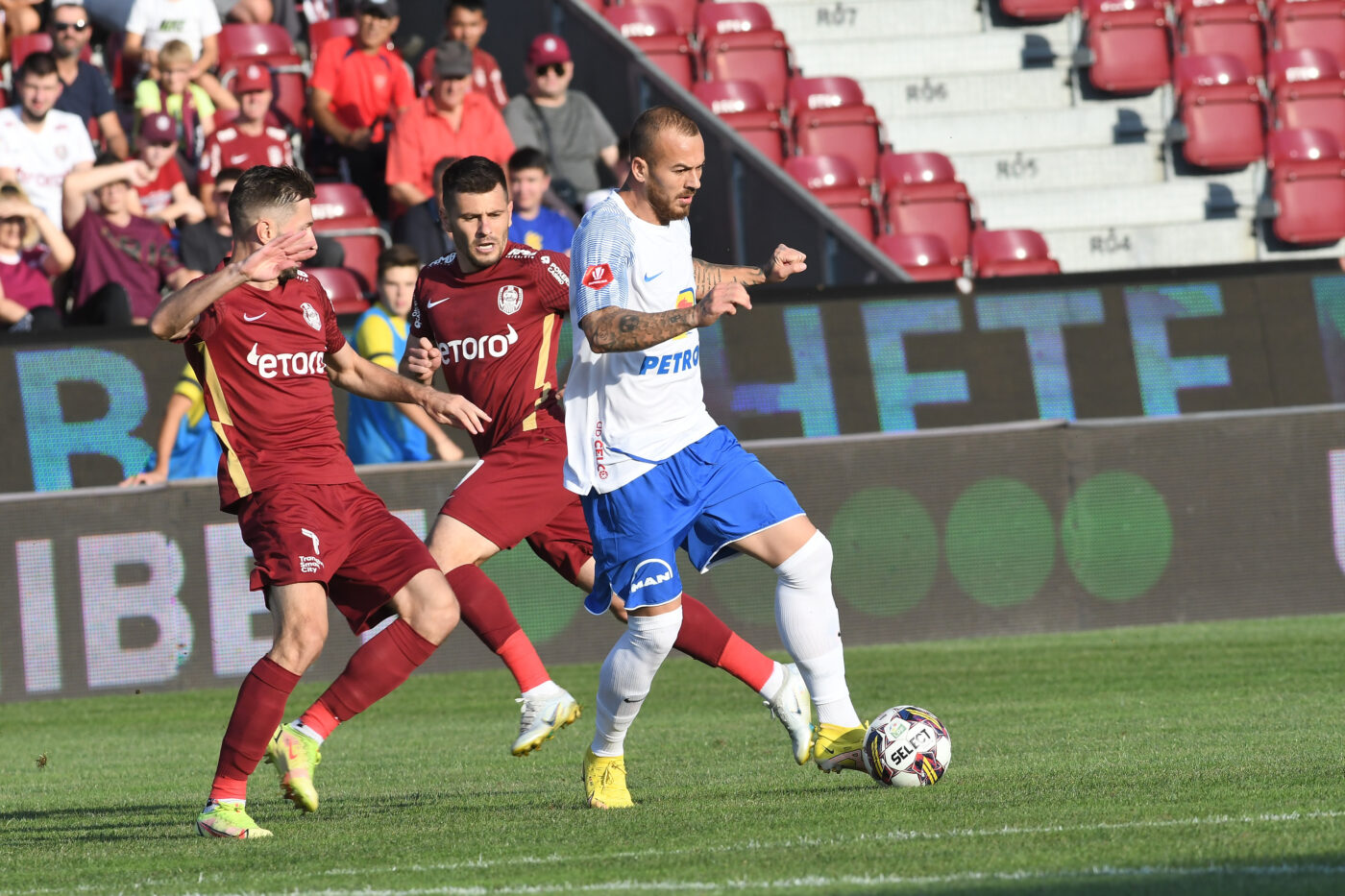 Apele rămân calme în Gruia după înfrângerea suferită de CFR Cluj cu Farul: „Tot noi o să o scoatem la capăt!”