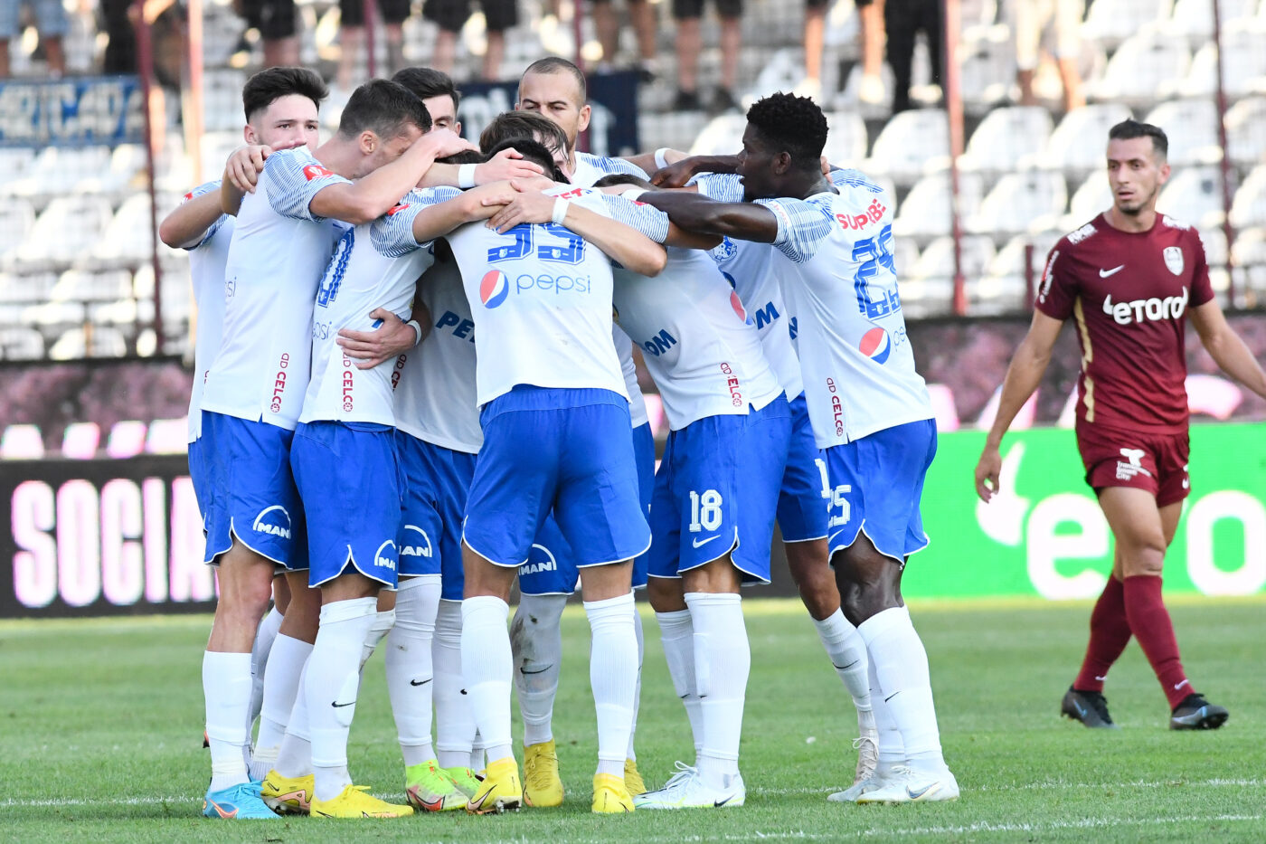 Louis Munteanu, omul meciului CFR Cluj – Farul! A doborât campioana cu o dublă senzațională: „Am venit aici să demonstrez!”
