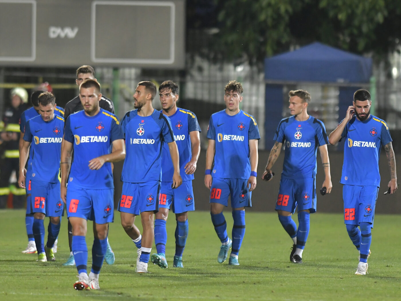 La un pas de grupele Conference League! Pariuri pentru FCSB – Dunajska Streda și Universitatea Craiova – Zorya (P)