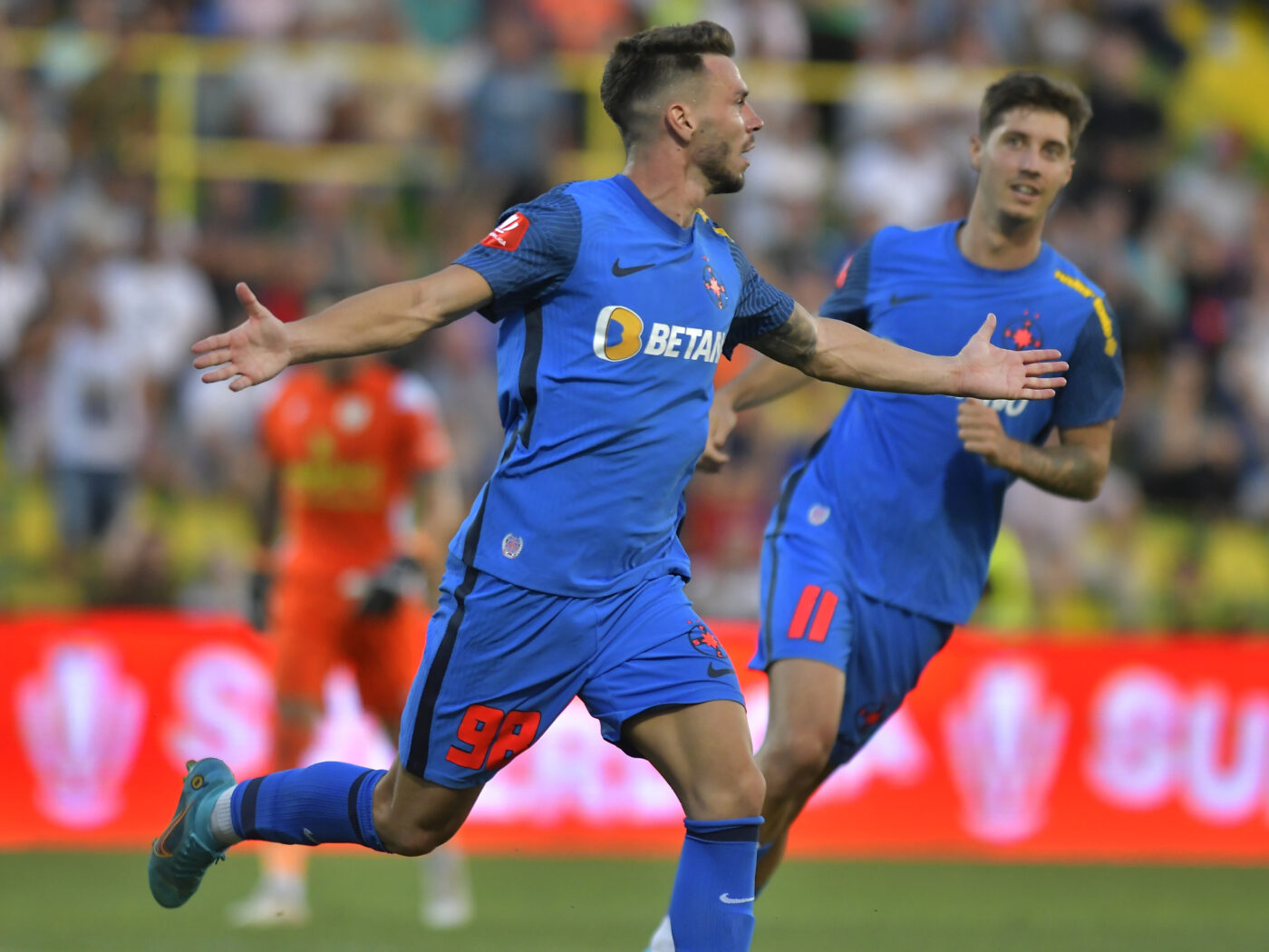 Ce surpriză pe London Stadium! Gol fabulos marcat de Andrei Cordea, după o fază tiki-taka a celor de la FCSB