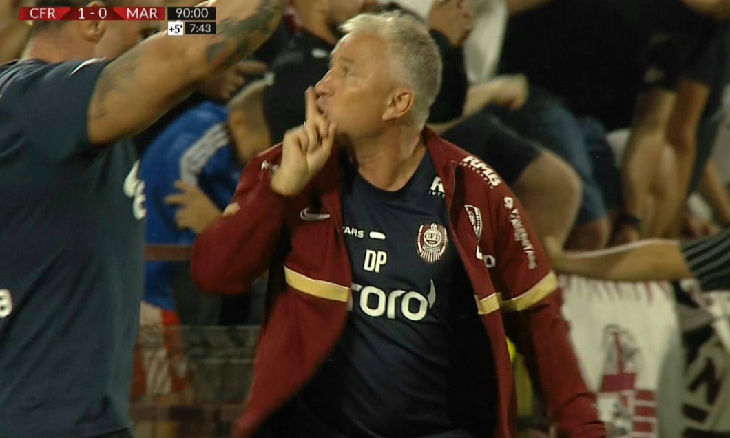 Dan Petrescu, explozie de bucurie! Tehnicianul lui CFR Cluj, așa cum nu l-ai mai văzut niciodată! Gestul uluitor pe care l-a făcut către fani după victoria cu Maribor | FOTO