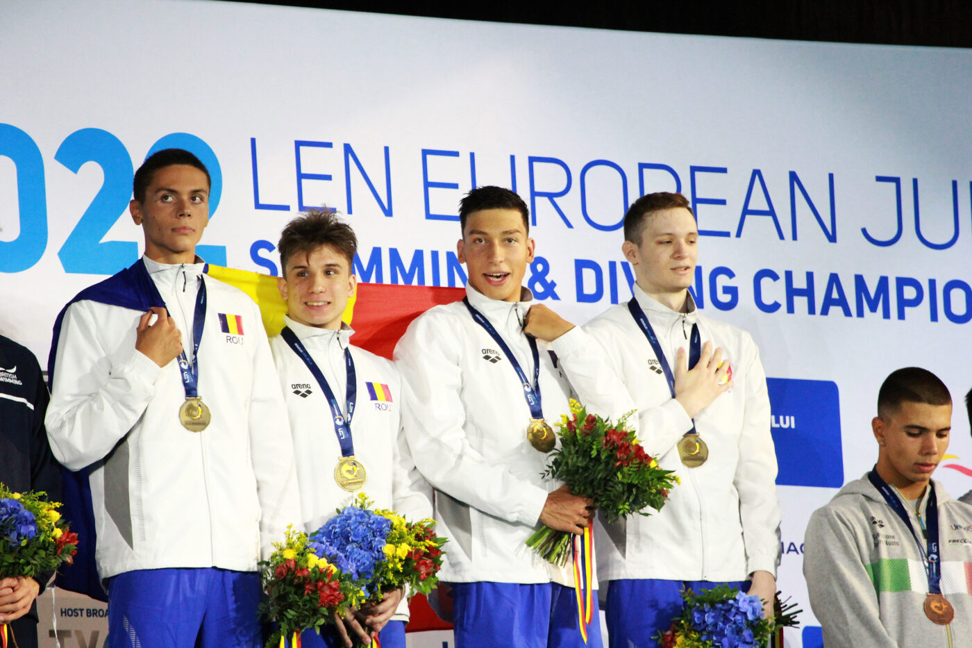 David Popovici a plecat spre Lima! Lotul României pentru Campionatele Mondiale de Natație de juniori! La ce probe vor concura cei 9 sportivi