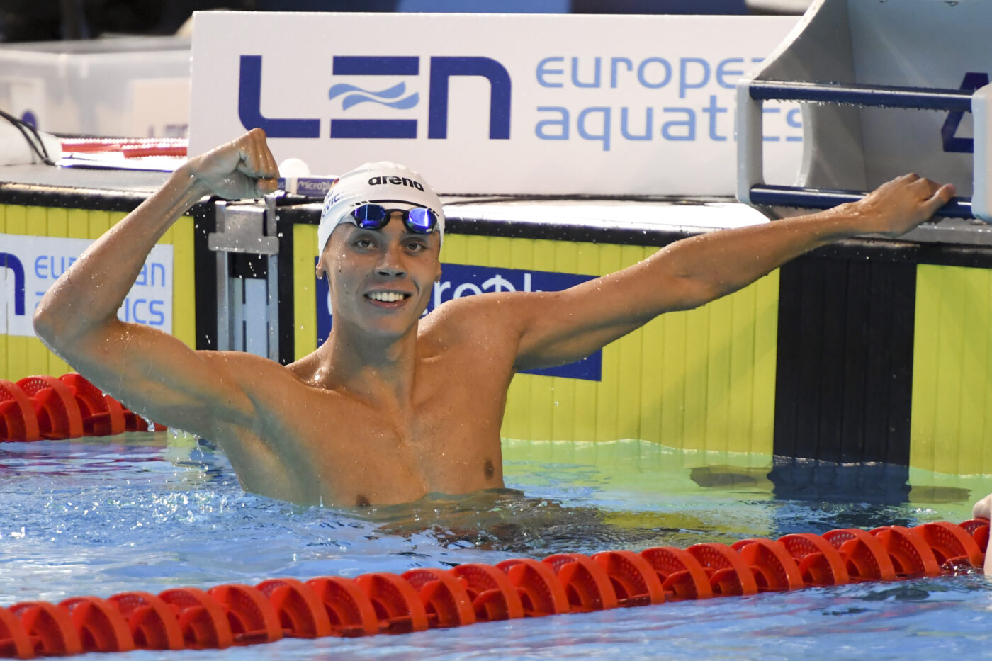 David Popovici s-a calificat în semifinalele probei de 200 de metri liber la Campionatele Europene de la Roma! Românul se apropie de o nouă performanță istorică