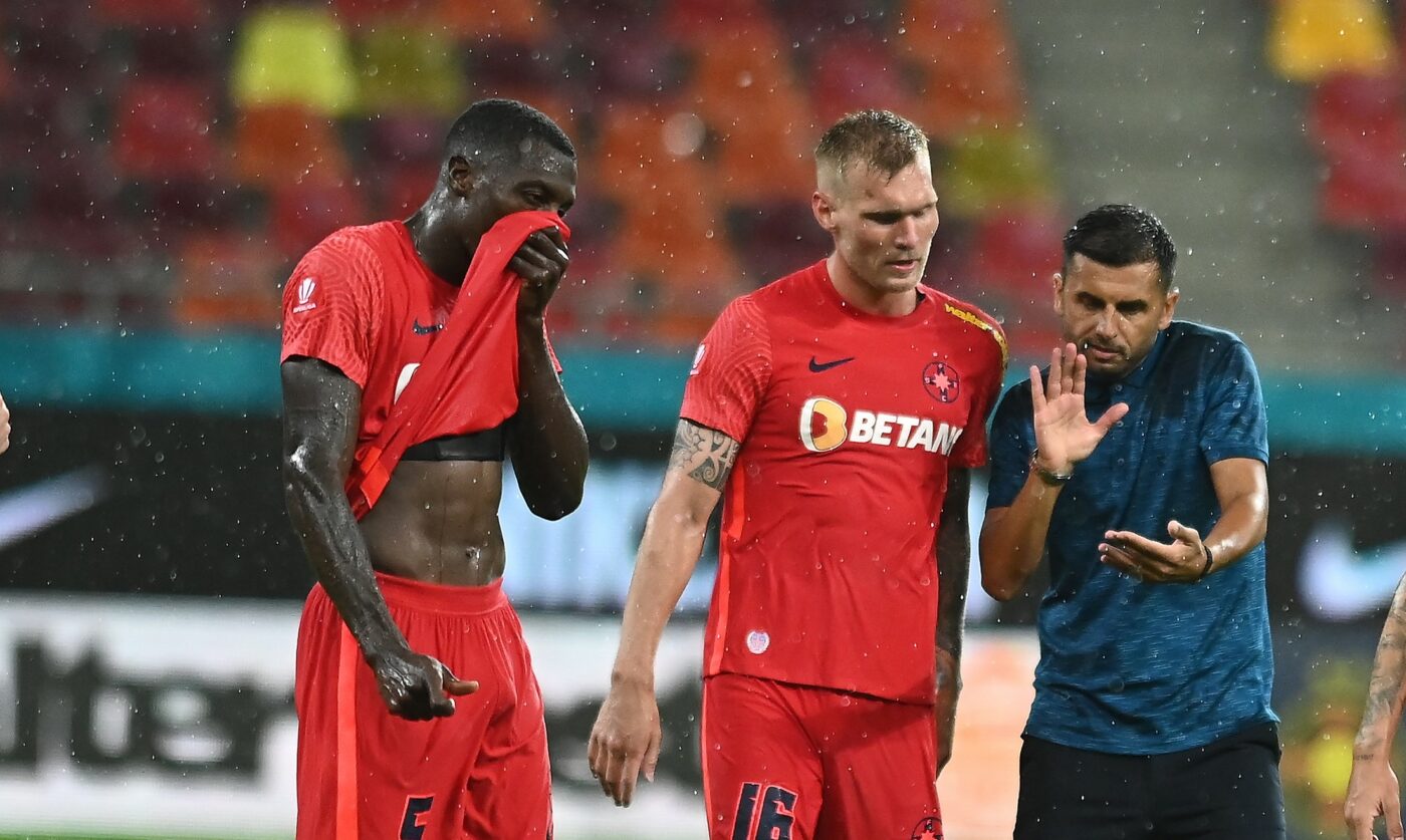 Cum poate rezolva FCSB problema fundașului central. „Contează să ai un cuplu și să te bazezi pe doi fotbaliști pe care să nu îi rotești!” | VIDEO EXCLUSIV ProSport LIVE