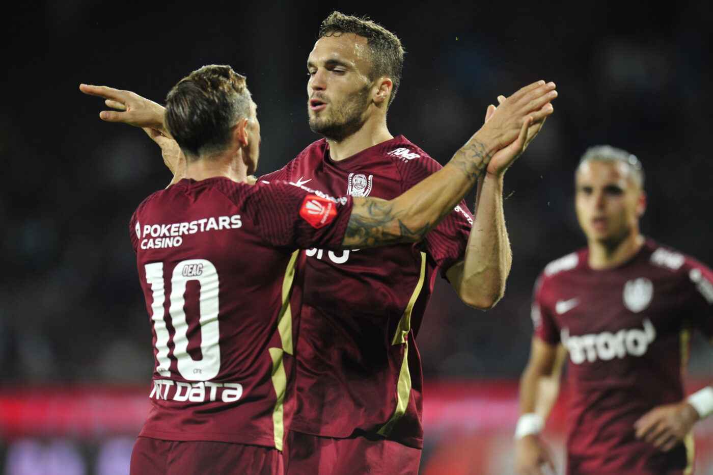 Operat la genunchi, Debeljuh se plânge că CFR Cluj nu i-a plătit recuperarea și nu i-a prelungit contractul. Balaj spune că e o neînțelegere: „Chiar îi vom mări salariul” | EXCLUSIV 