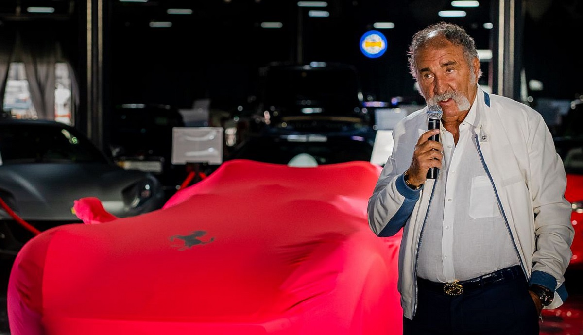 Ion Țiriac a primit o vizită total neașteptată! Motivul pentru care moștenitorul imperiului Ferrari a venit în România, împreună cu soția sa | FOTO