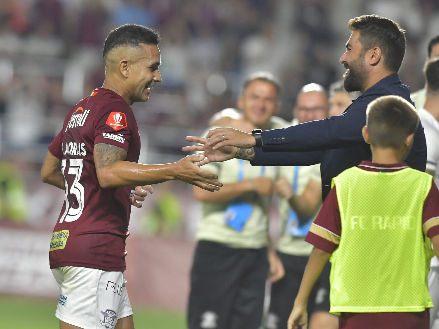 Junior Morais, execuție de generic în Rapid- UTA Arad! Brazilianul a înscris cu un șut de la 30 de metri | VIDEO