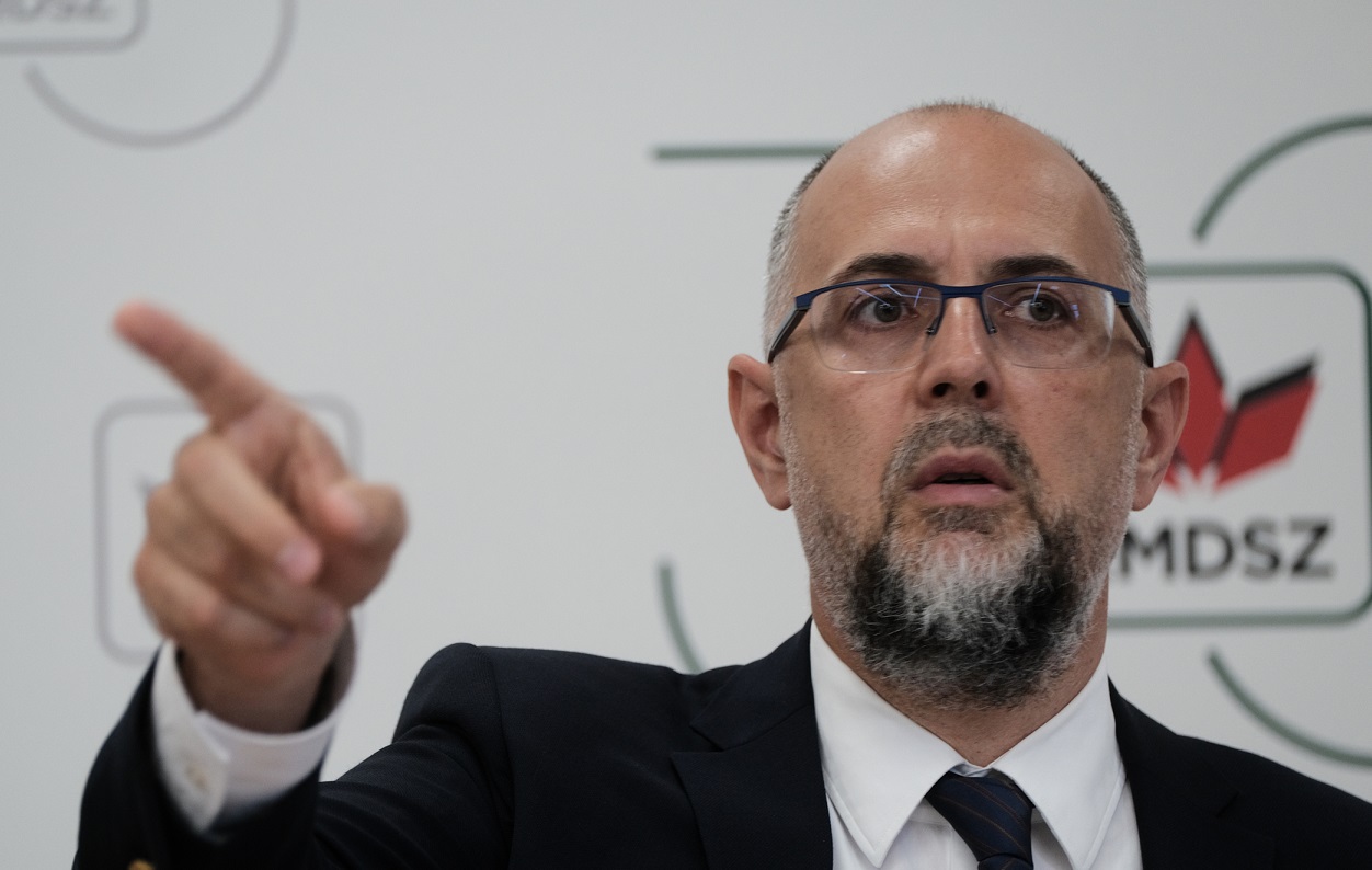 Kelemen Hunor, președintele UDMR, intervine vehement după scandările xenofobe la adresa lui Sepsi: „Este jalnic! Nu se poate așa ceva! Sincere felicitări lui Colțescu!” | EXCLUSIV