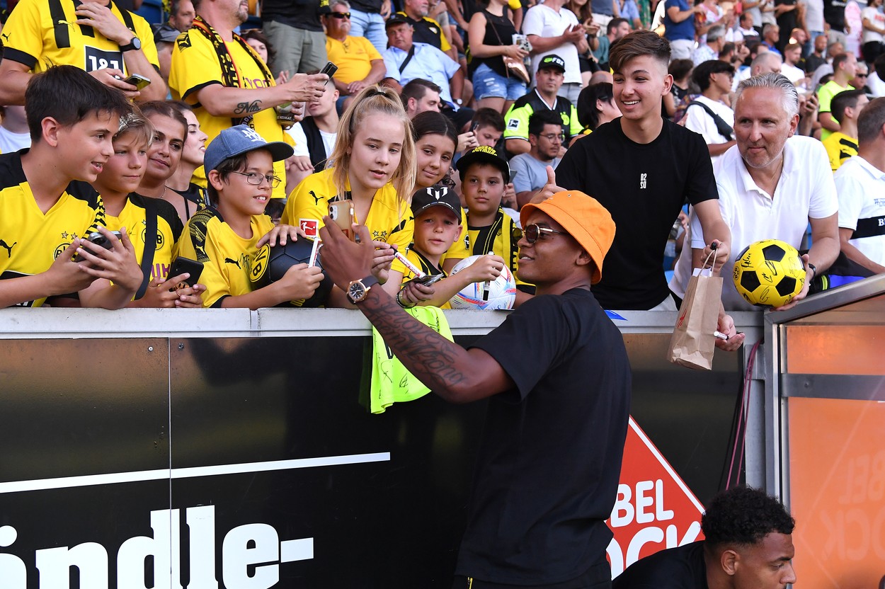 Manchester City a dat o nouă lovitură pe piața transferurilor și l-a cumpărat cu 20 de milioane de euro pe Manuel Akanji, de la Borussia Dortmund!