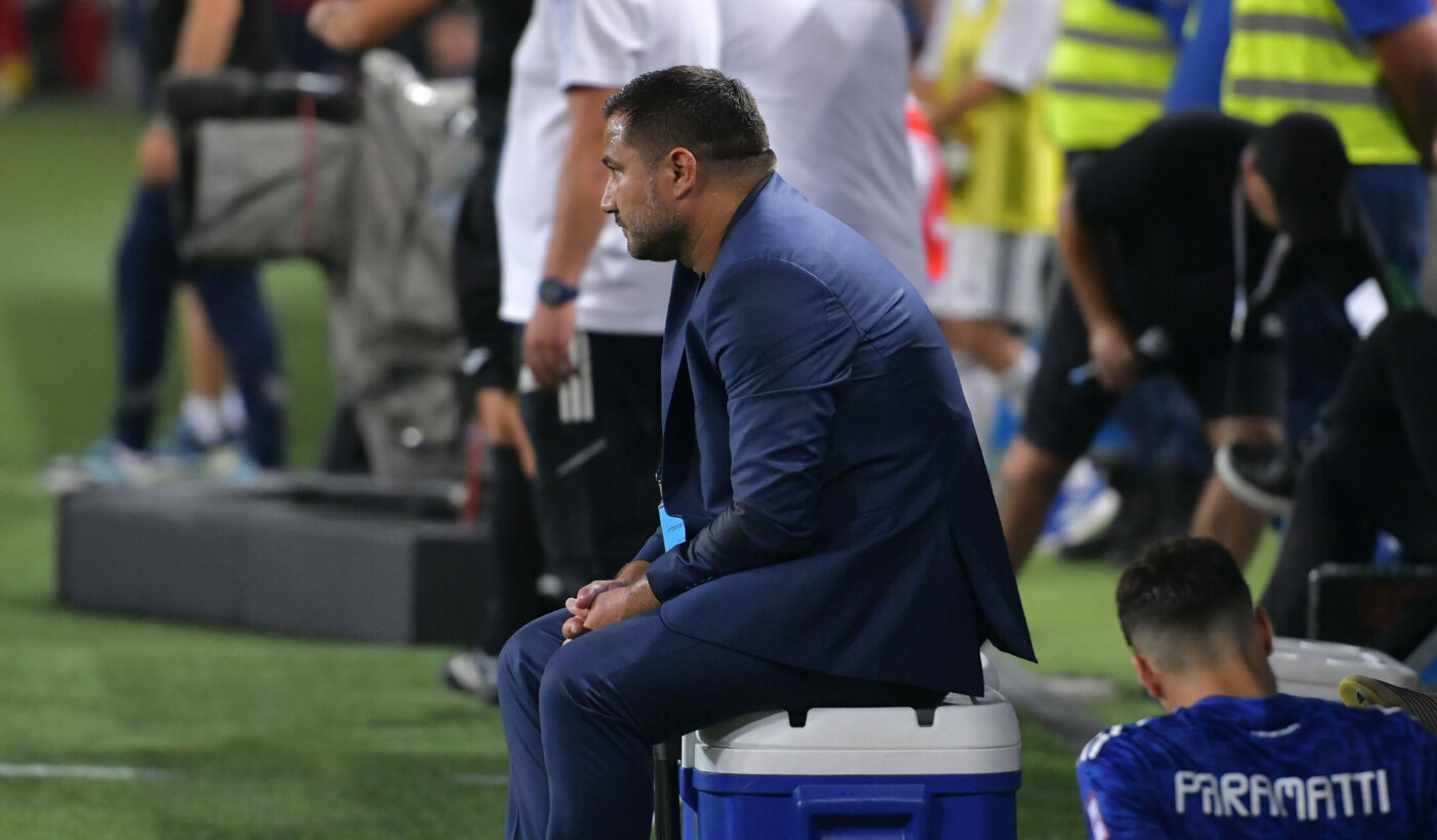 Marius Croitoru, ironizat pentru stilul vestimentar adoptat la FC U Craiova. „Cu ăia nu te miști prea mult, zici că ești în d-alea de schiuri! Pentru el era mai bine în pijama!”