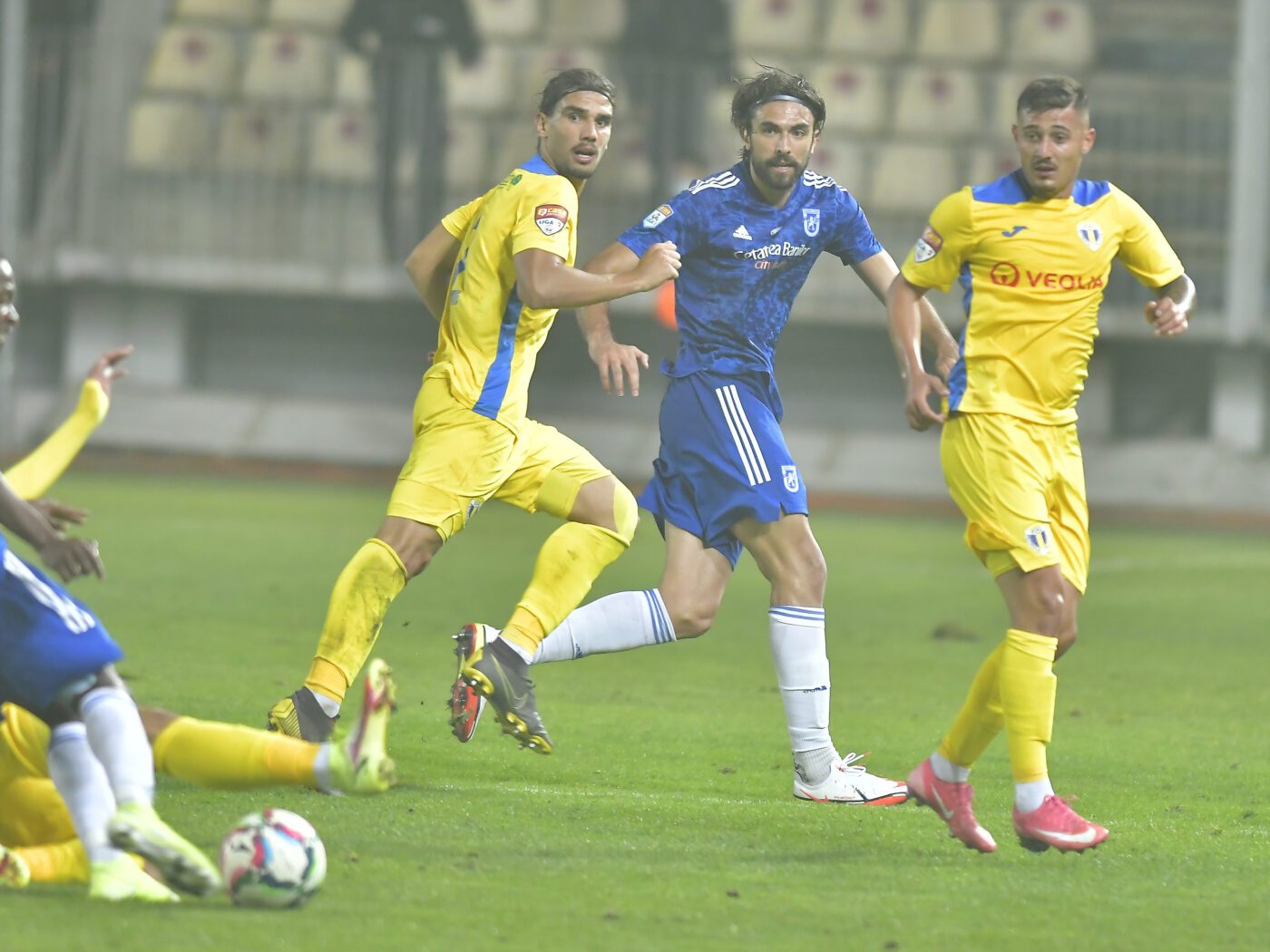 FC U Craiova – Petrolul Ploiești 0-1, Live Video Online. Jair înscrie un gol fabulos, din lovitură liberă, chiar în prelungirile primei reprize! Pauză la Târgu Jiu