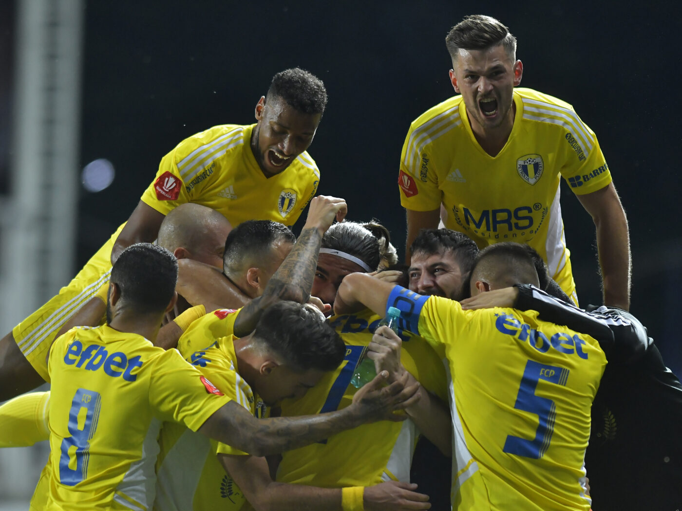 SuperLiga: Chindia – Petrolul, se joacă pe „Ilie Oană” » 4 variante de profit lansate AICI »»