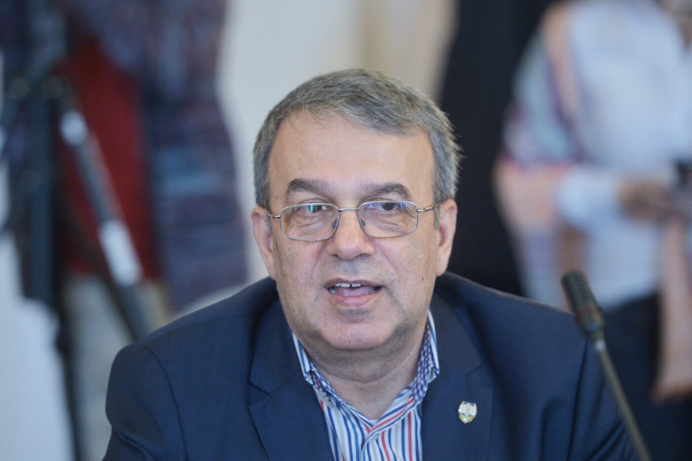 Primarul din Constanța a reacționat după ce Gică Hagi a cerut ca noul stadion să fie finalizat cât mai rapid. „Ar fi un termen ambiţios, dar fezabil!” Când ar putea beneficia Farul de o nouă arenă