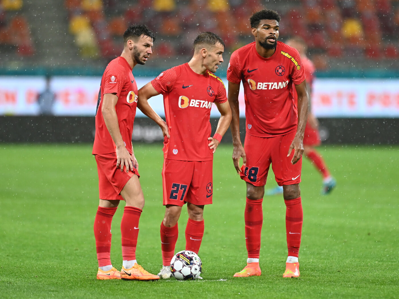 După Ștefan Târnovanu, un alt jucător important de la FCSB este dorit în Ligue 1. L’Equipe a anunțat formația care este gata să negocieze transferul fotbalistului cu Gigi Becali