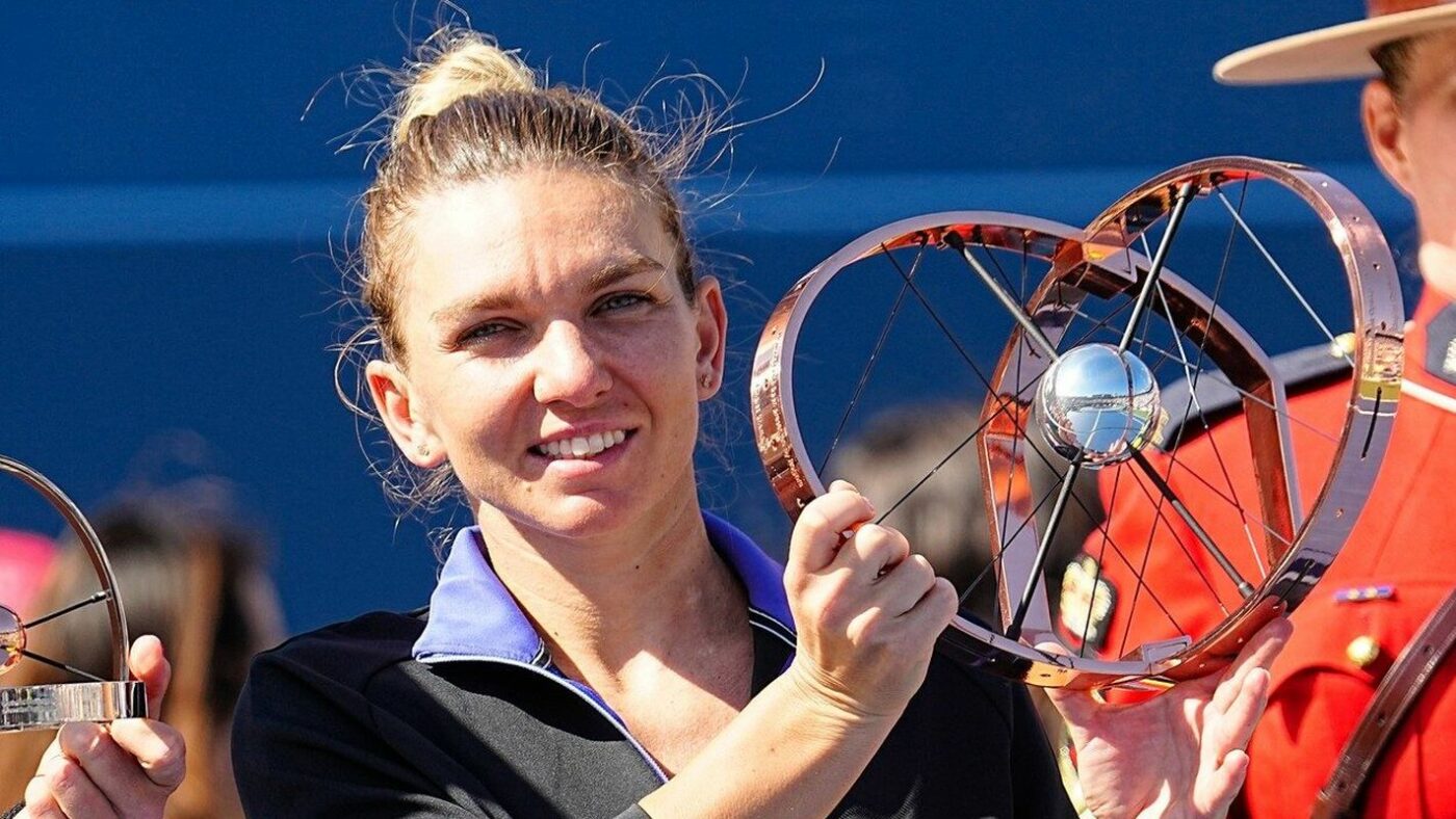 Imagini senzaționale: Simona Halep a prezentat trofeul! VIDEO