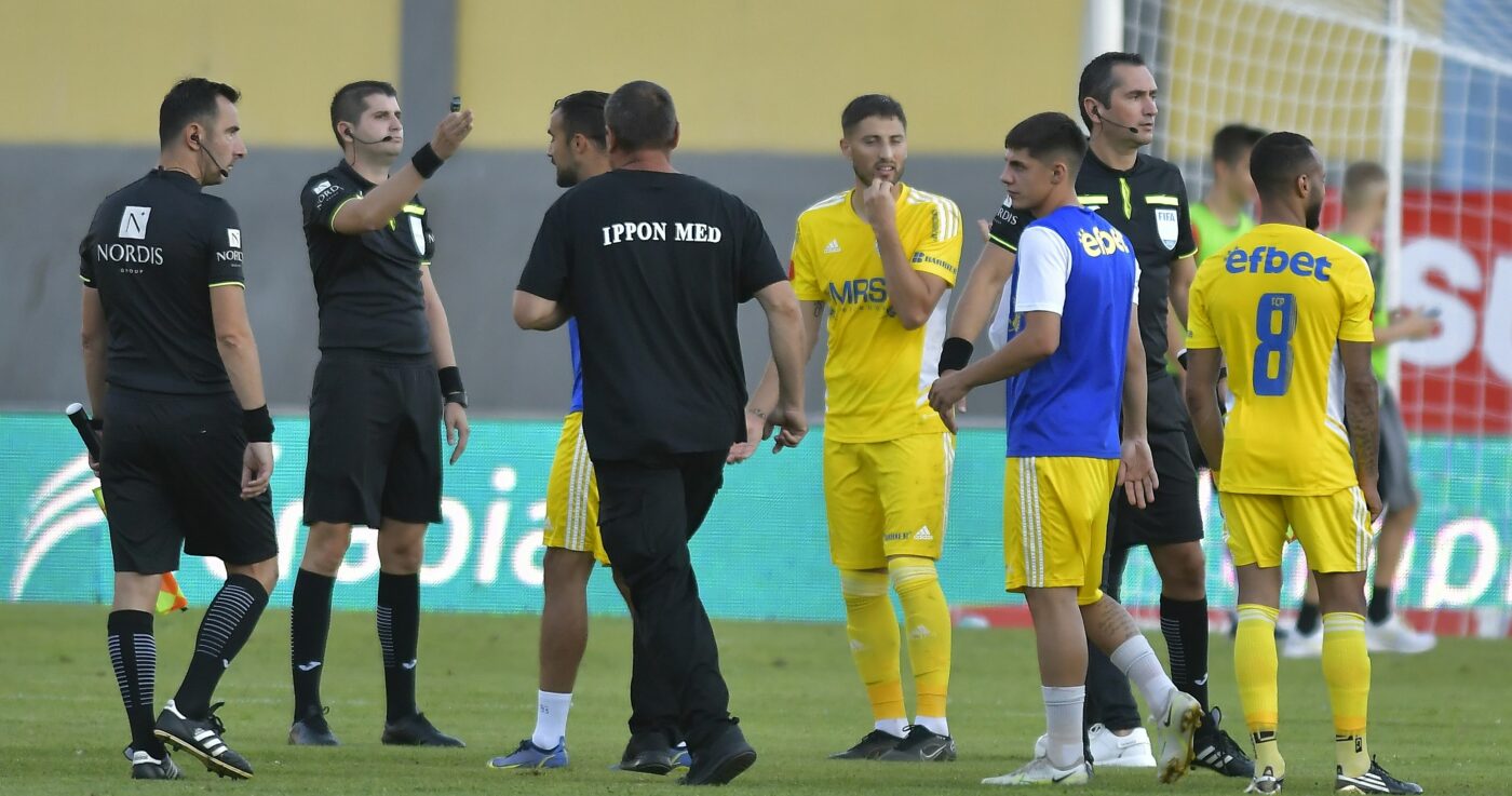 Florin Prunea pune tunurile pe arbitrii din Superliga: „Săracul, stătea și se uita… La ce, la desene animate?” | VIDEO EXCLUSIV ProSport Live