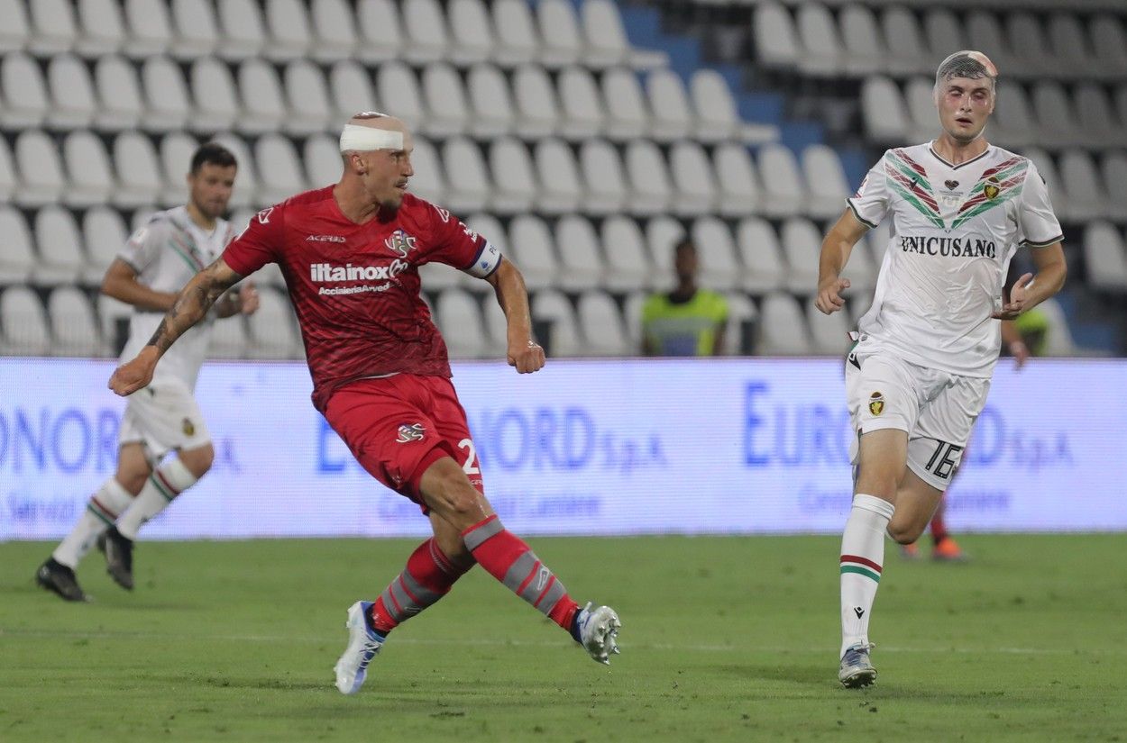 Cremonese s-a calificat mai departe în Cupa Italiei. Ce note au primit românii Vlad Chiricheș și Ionuț Radu