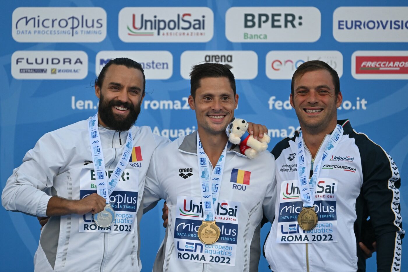 România, o nouă performanță sclipitoare la natație! Constantin Popovici este campionul european la sărituri de la înălțime, iar Cătălin Preda a luat argintul