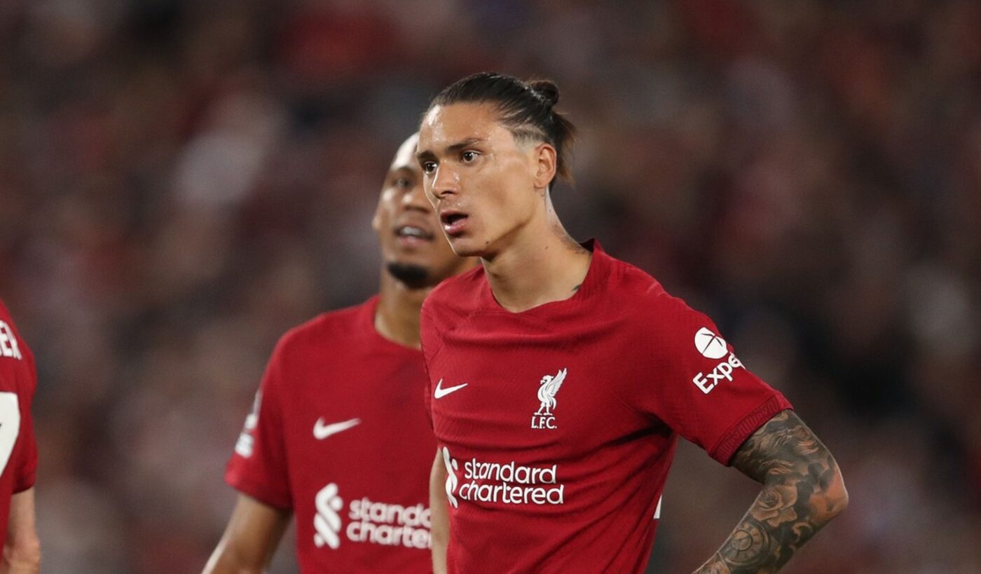 Darwin Nunez, noul star al lui Liverpool, suspendare neașteptat de ușoară după ce și-a lovit adversarul cu capul în figură