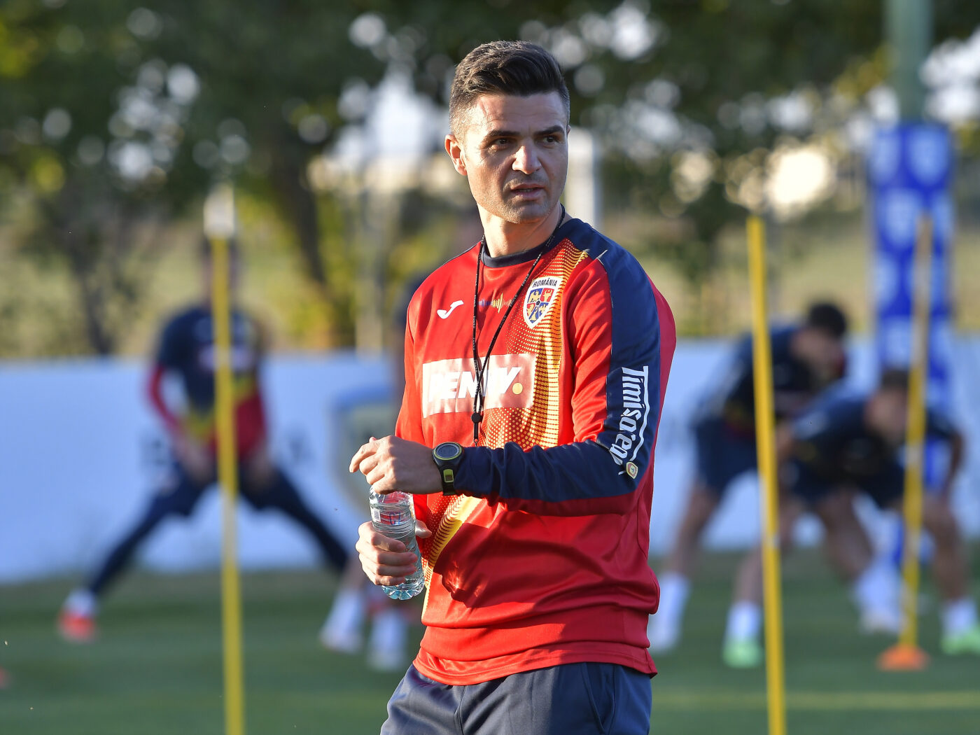 FRF și Florin Bratu vor să bage sub preș concedierea acestuia din fruntea României U21! După ce în 2021 a anunțat un contract pe 2 ani, federația susține acum că i-a expirat angajamentul