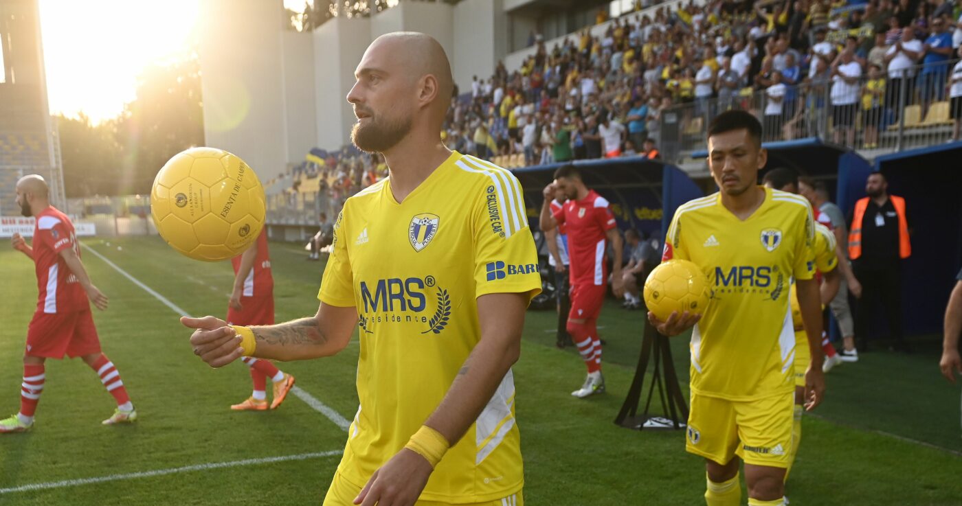 Gabi Tamaș, euforic la 20 de ani de la debutul în prima ligă: „Era să zic că sper să o țin încă atâția ani, dar nu mai am cum!”