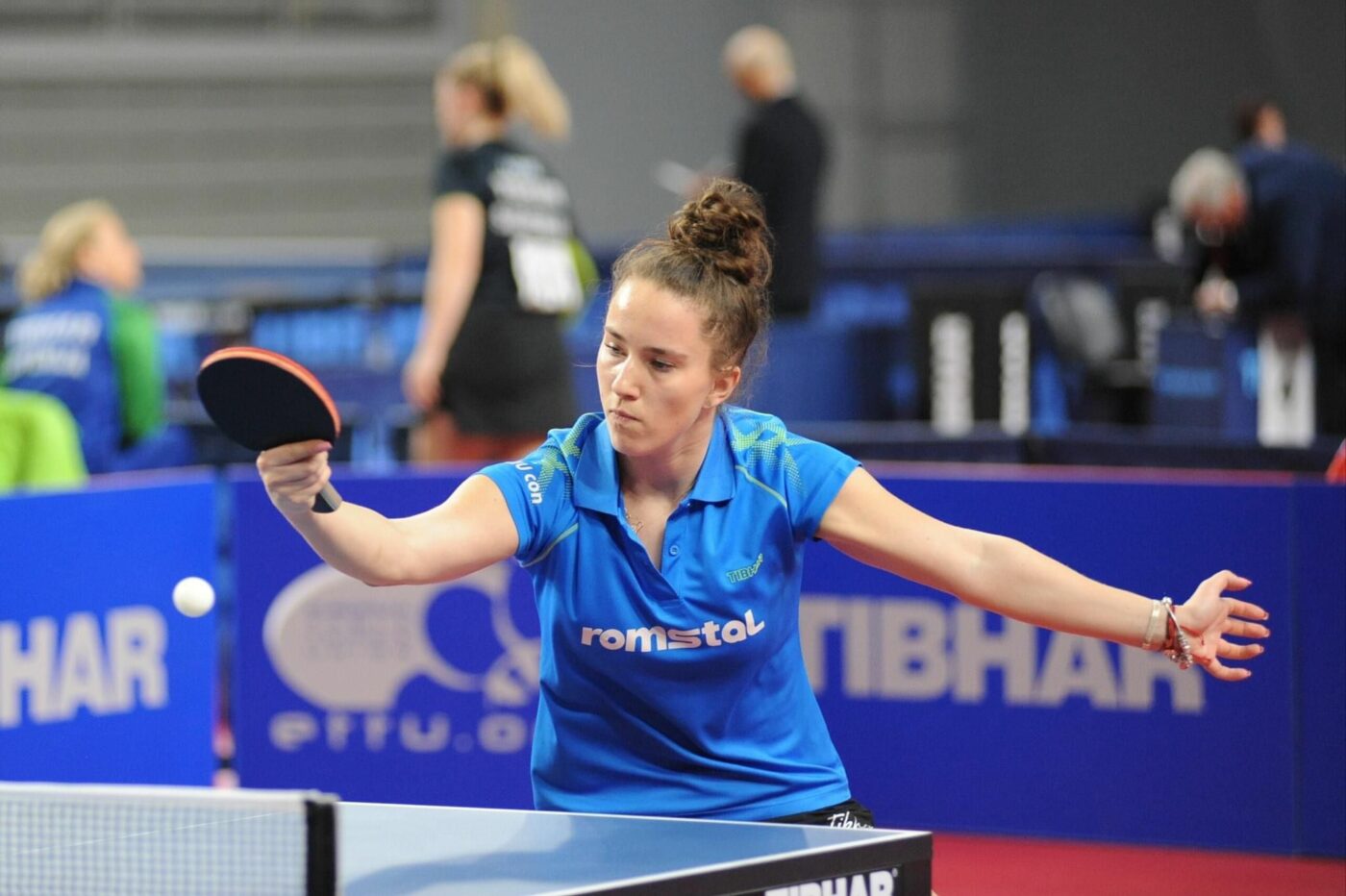 Ce periculoasă e! Face arte marțiale, dar țintește o medalie la Europeanul de tenis de masă! | FOTO