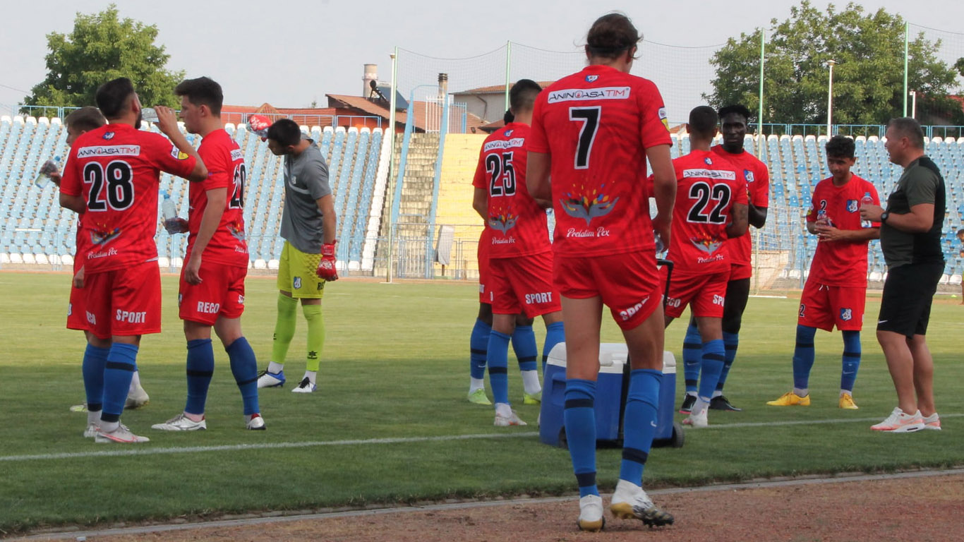 Pandurii n-are loc la Liga 4, nici măcar la Liga 5. ”S-au cam terminat încrierile. Dacă în toamnă intră în faliment clubul?”, susține președintele AJF Gorj