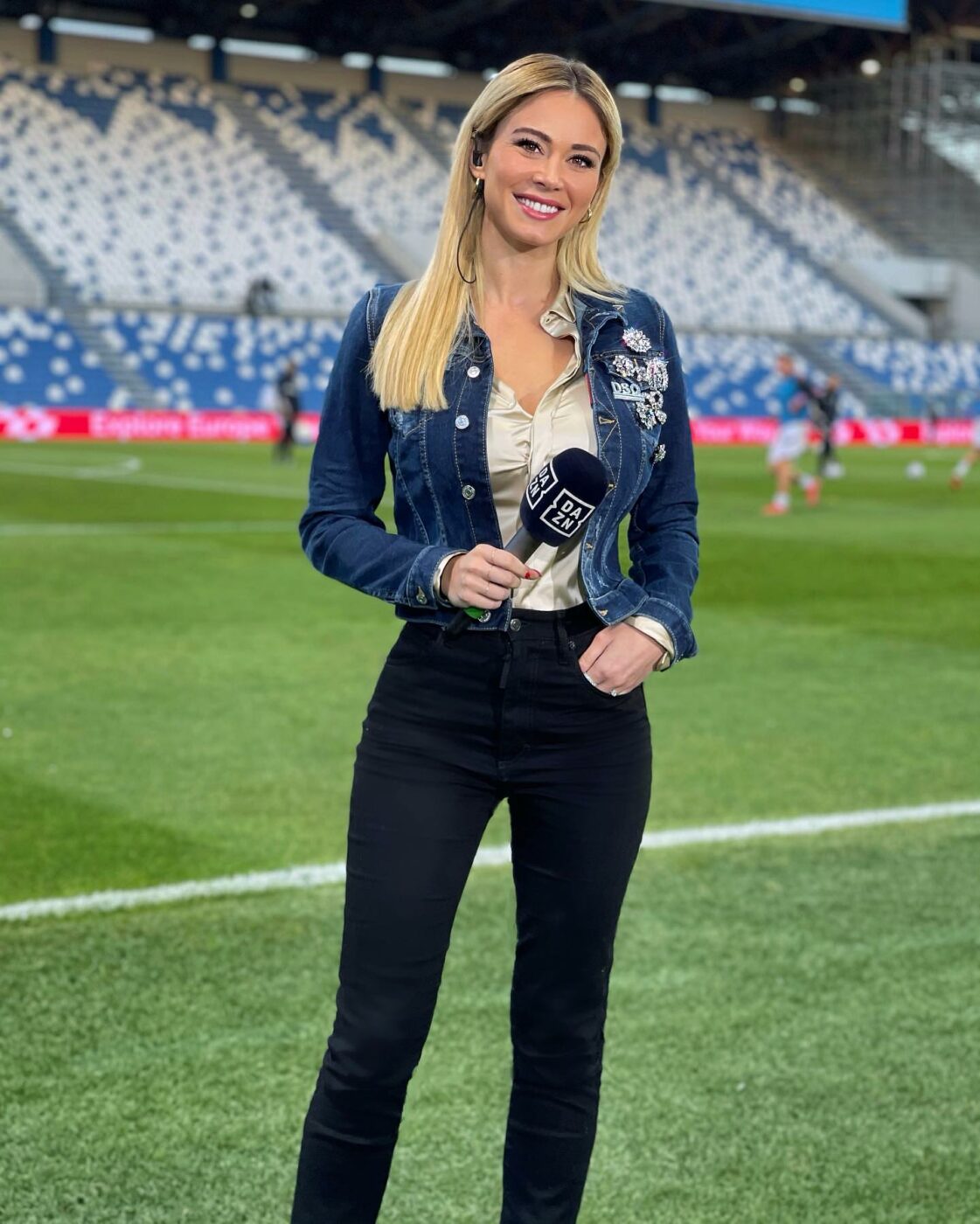 Diletta Leotta a anunțat că va alerga dezbrăcată pe Camp Nou! Ce condiție pune superba jurnalistă din Italia | GALERIE FOTO