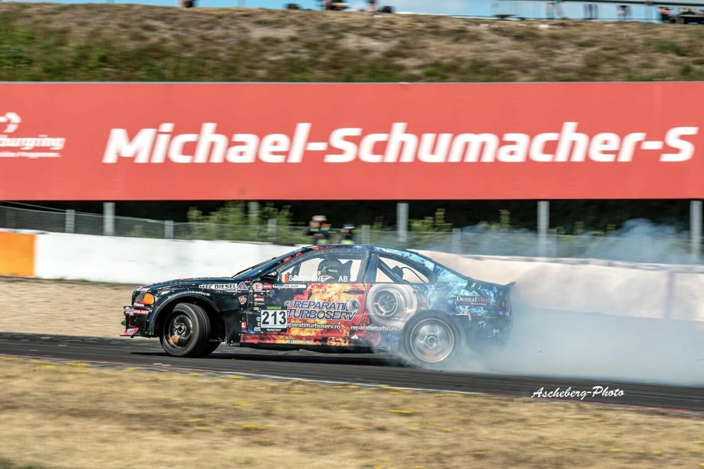 Premieră mondială în Motorsport: românca de 14 ani a ajuns în Cartea Recordurilor | SPECIAL