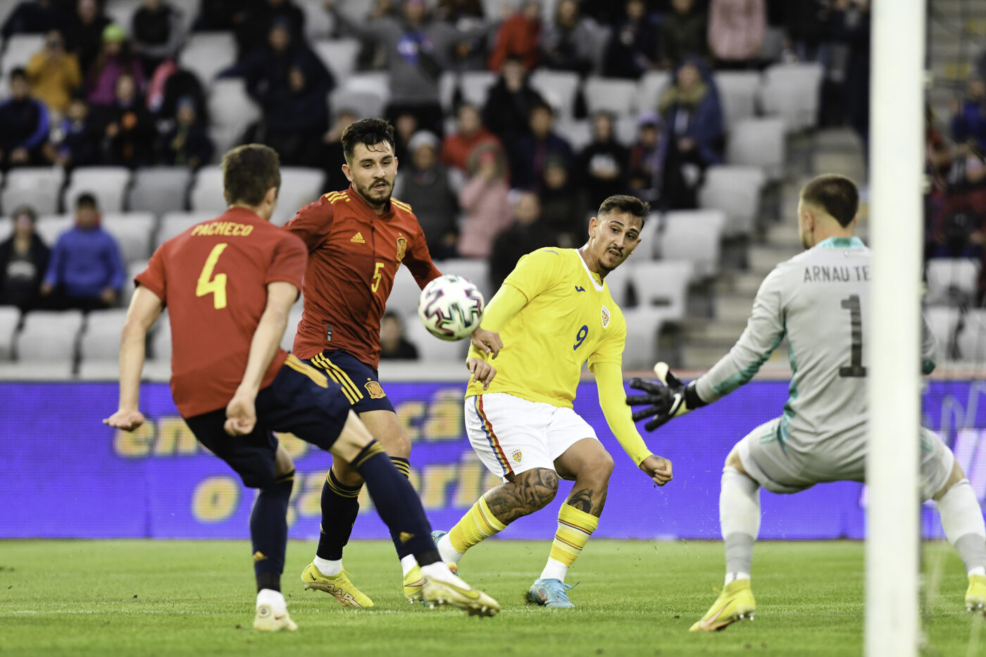 Ce lovitură! După Elvir Koljic, Rivaldinho și Andrei Ivan, Mirel Rădoi l-a pierdut și pe Jovan Markovic! Atacantul s-a accidentat în amicalul România U21 – Spania U21