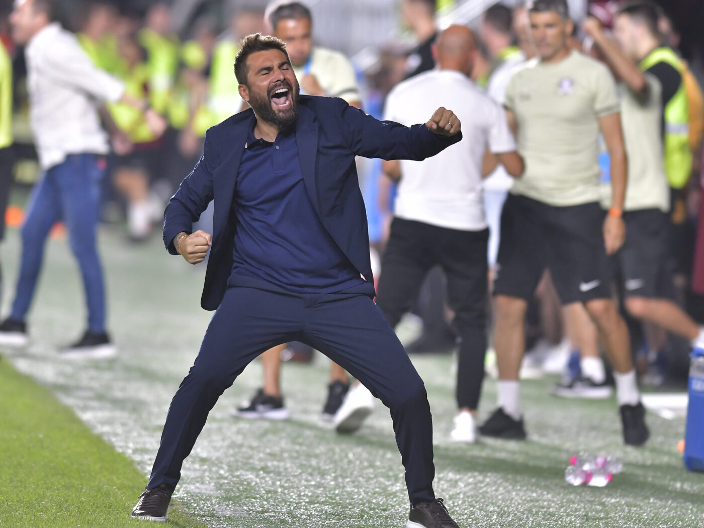 Nimic nu îl oprește pe Adrian Mutu! La doar o săptămână de la operație „Briliantul” revine pe banca Rapidului: „Nu a fost o perioadă uşoară”