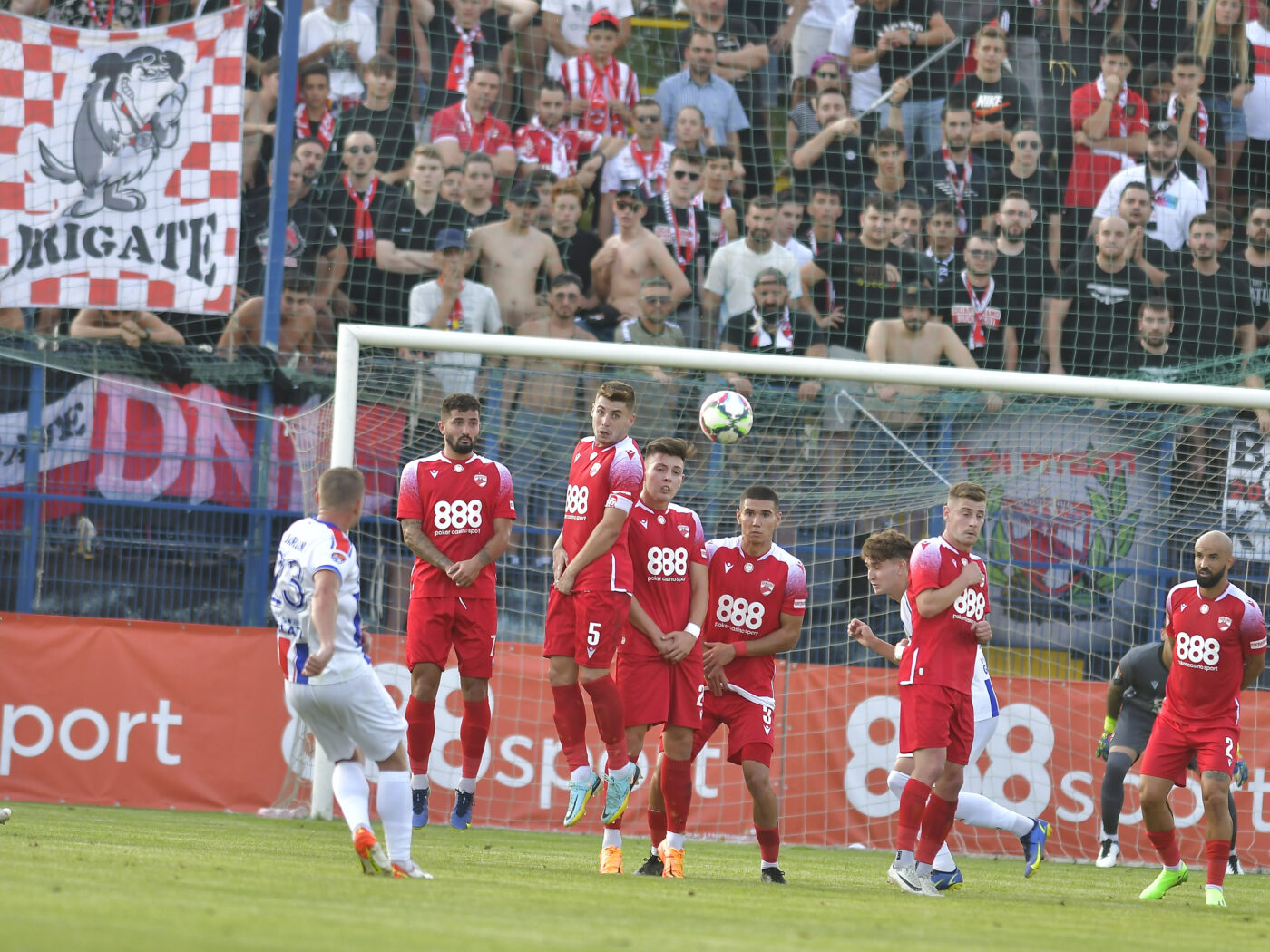 Un câștigător al Cupei Campionilor Europeni a dat cărțile pe față înaintea derby-ului Dinamo – Steaua și anunță: „Mai mult de 10.000 nu vor fi!” | EXCLUSIV
