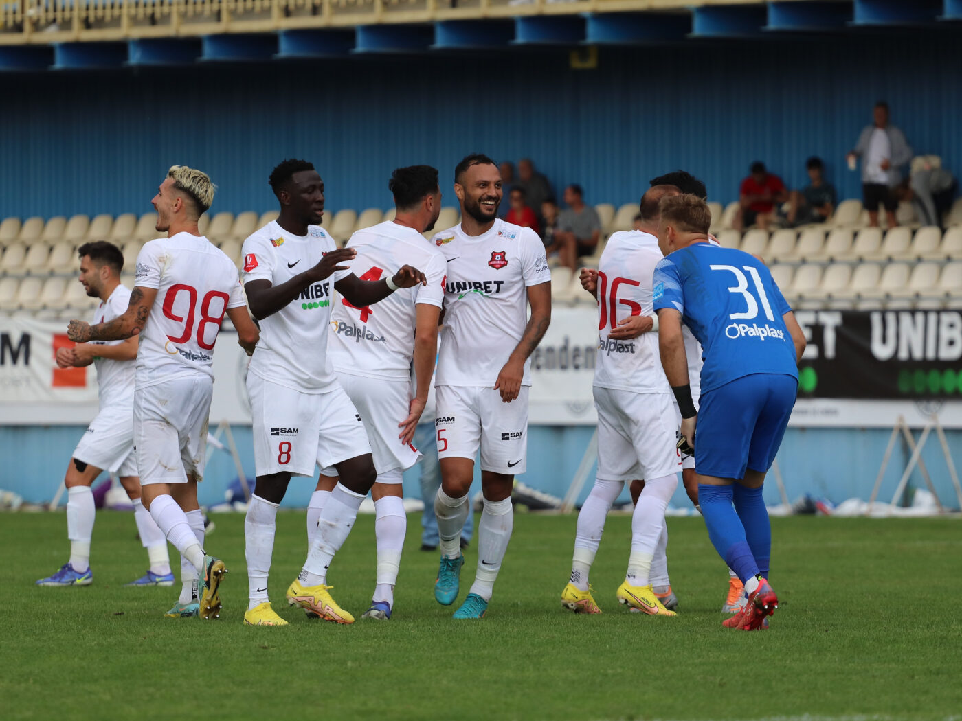 UTA – Hermannstadt 0-0, Live Video Online, în etapa cu numărul 11 din Superliga. Arădenii au început curajos și pun presiune la poarta lui Muțiu