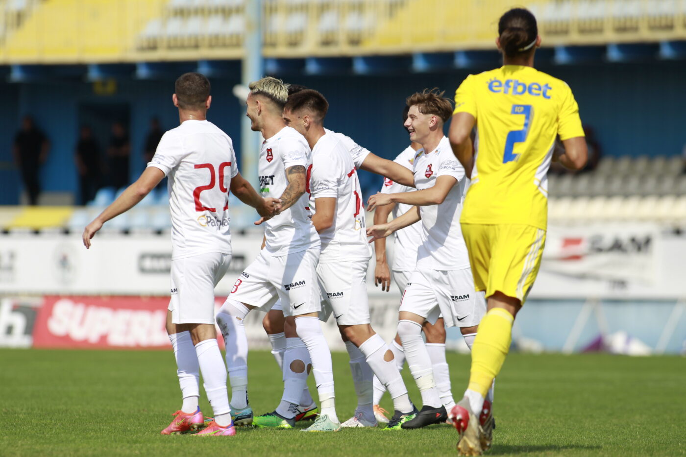 Cine e investitorul din Superliga care ar părăsi o echipă pentru alta! Hermannstadt ar putea fi salvată de la faliment