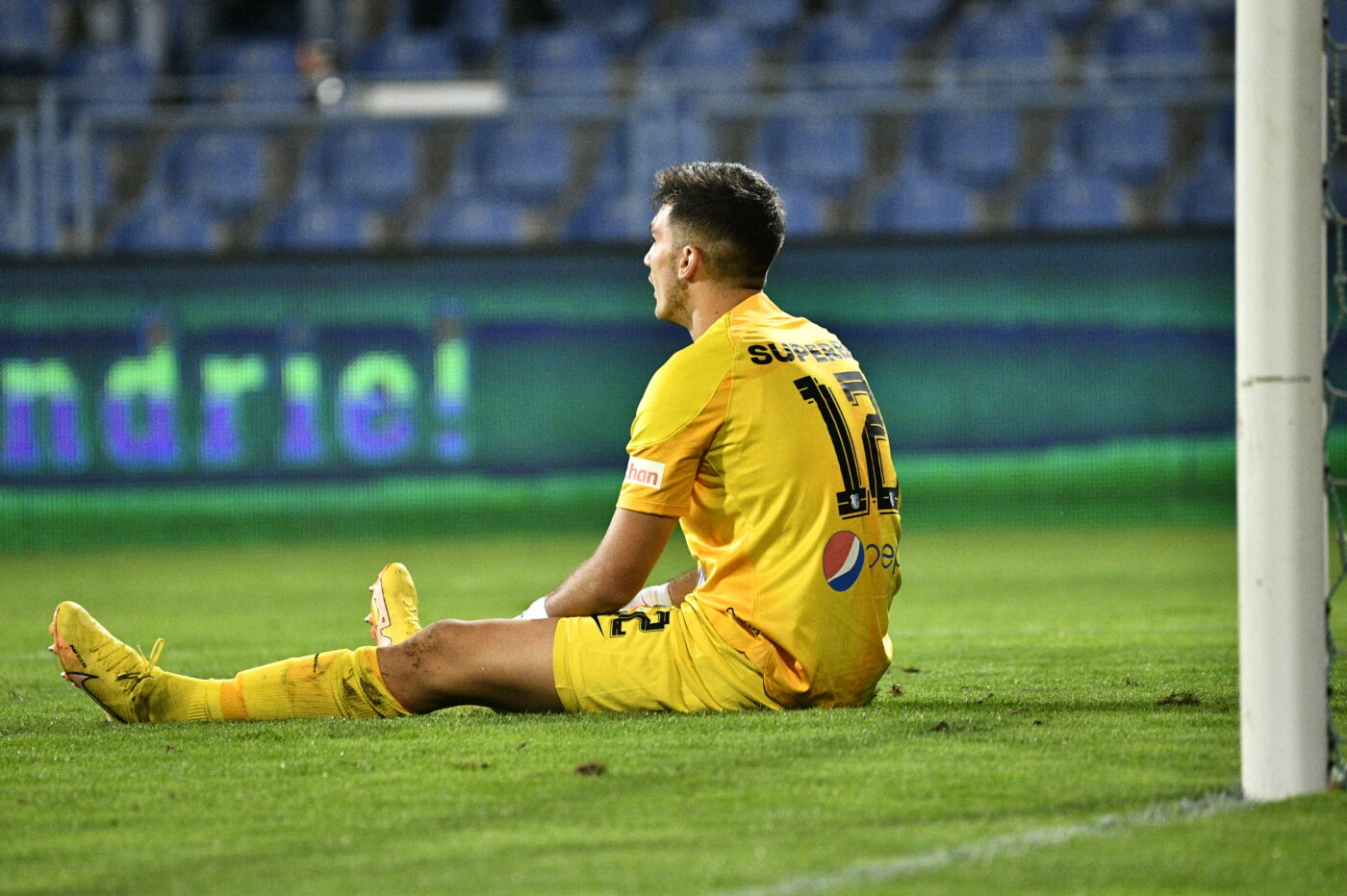Drama prin care trec jucătorii care gafează în Superliga. „Asta e o meserie nenorocită, te distruge! Nu îți revii cu zilele!”