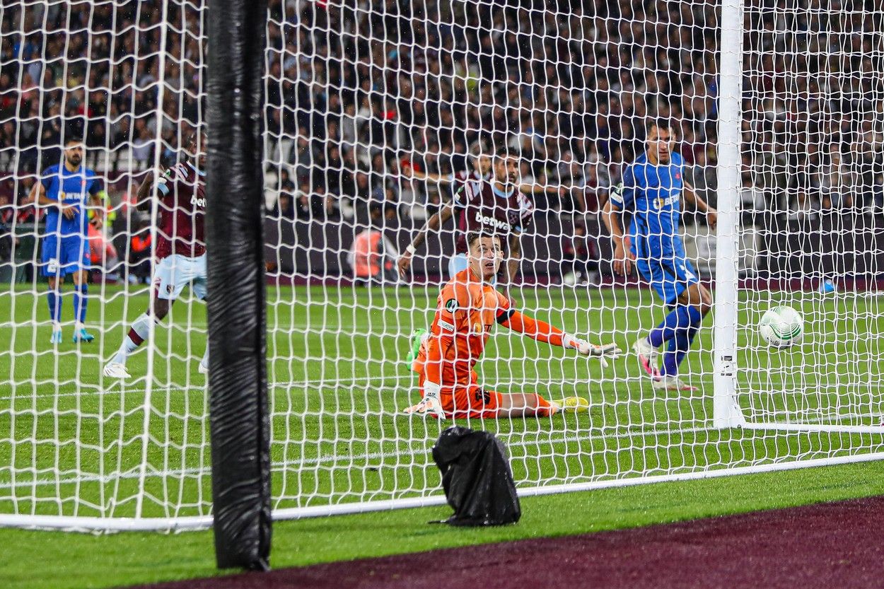 Reacția lui Helmut Duckadam după ce arbitrul a acordat penalty pentru West Ham la faza în care a fost implicat Ștefan Târnovanu: „Nu comentez cele spuse de Gigi Becali, eu vorbesc despre ce am văzut” | EXCLUSIV