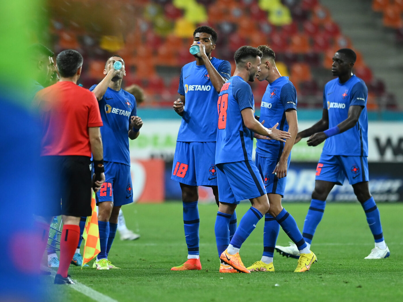 Englezii au analizat-o pe FCSB înaintea meciului cu West Ham. „Sunt într-o formă groaznică!” Cine este jucătorul din lotul lui Nicolae Dică de care se tem